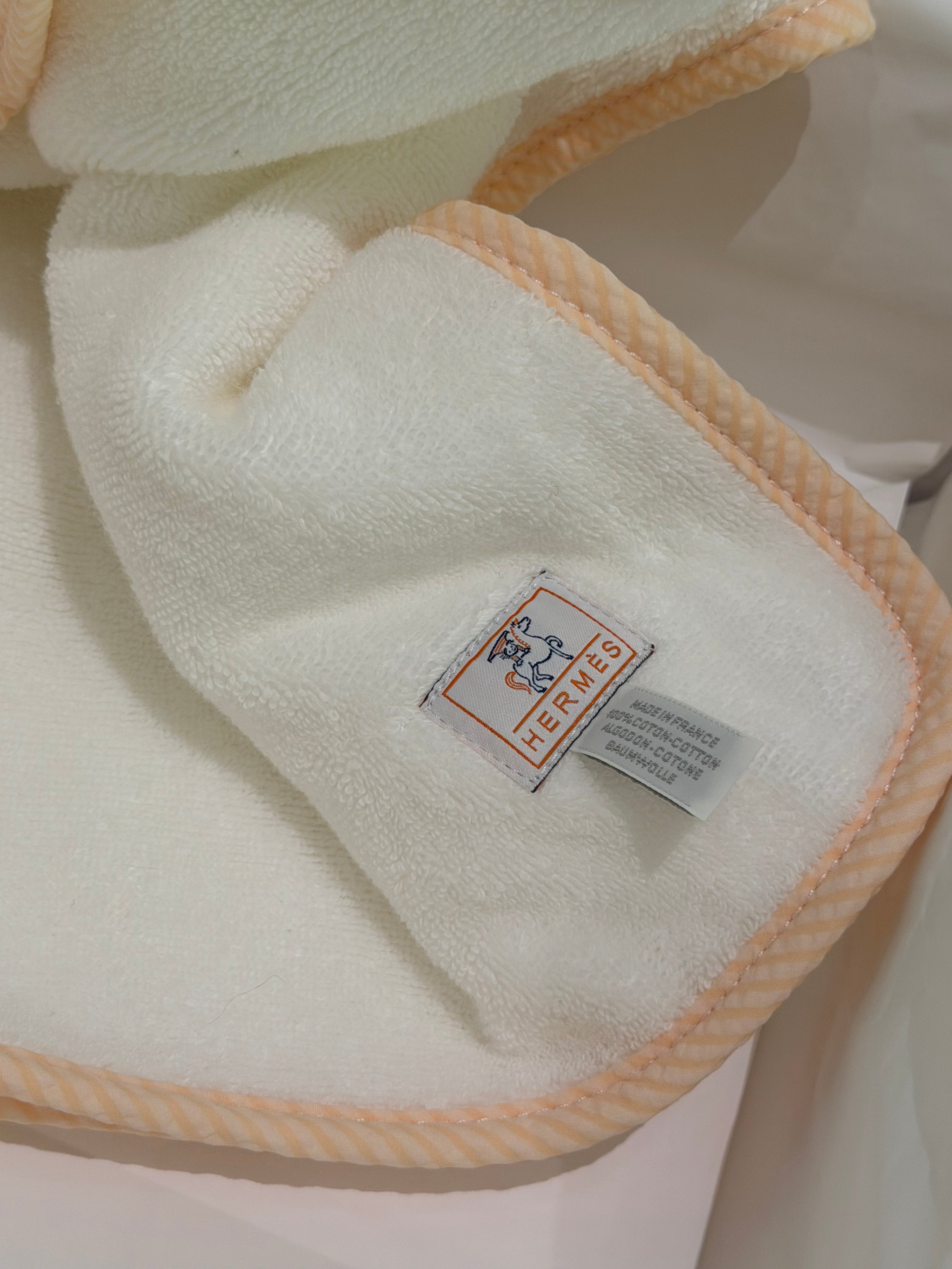 HERMÈS BABY GIFT SET (BIB, TOWEL, BATH TOWEL)