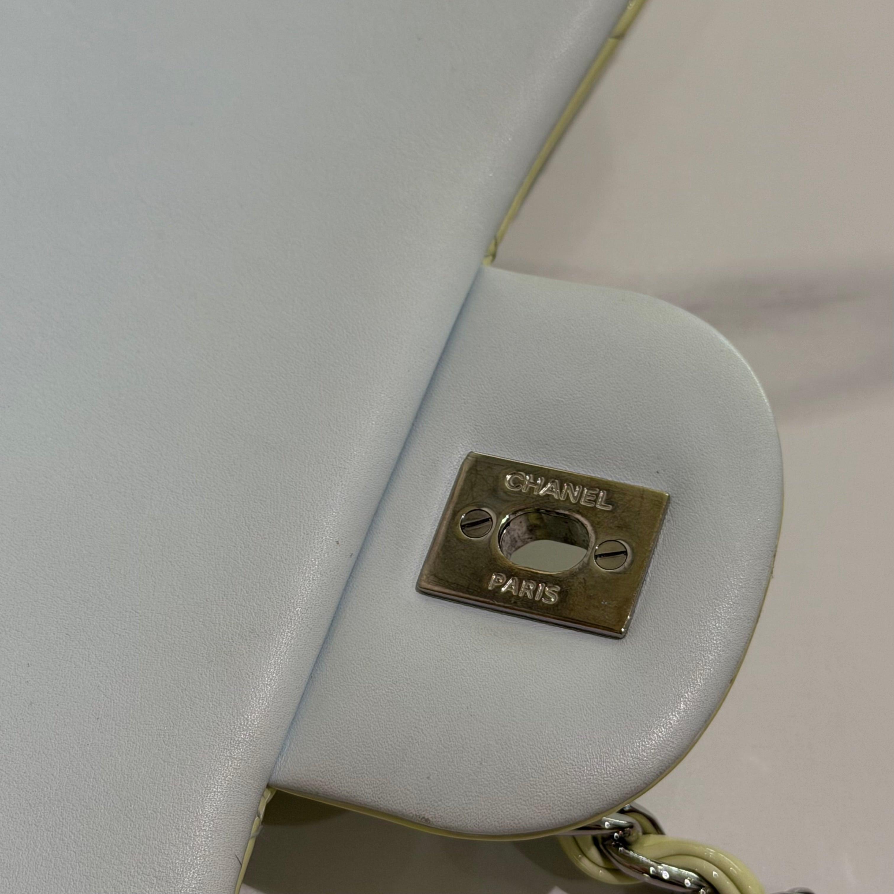 Chanel Classic Flap Jumbo Patent Leather Cream Yellow-Green