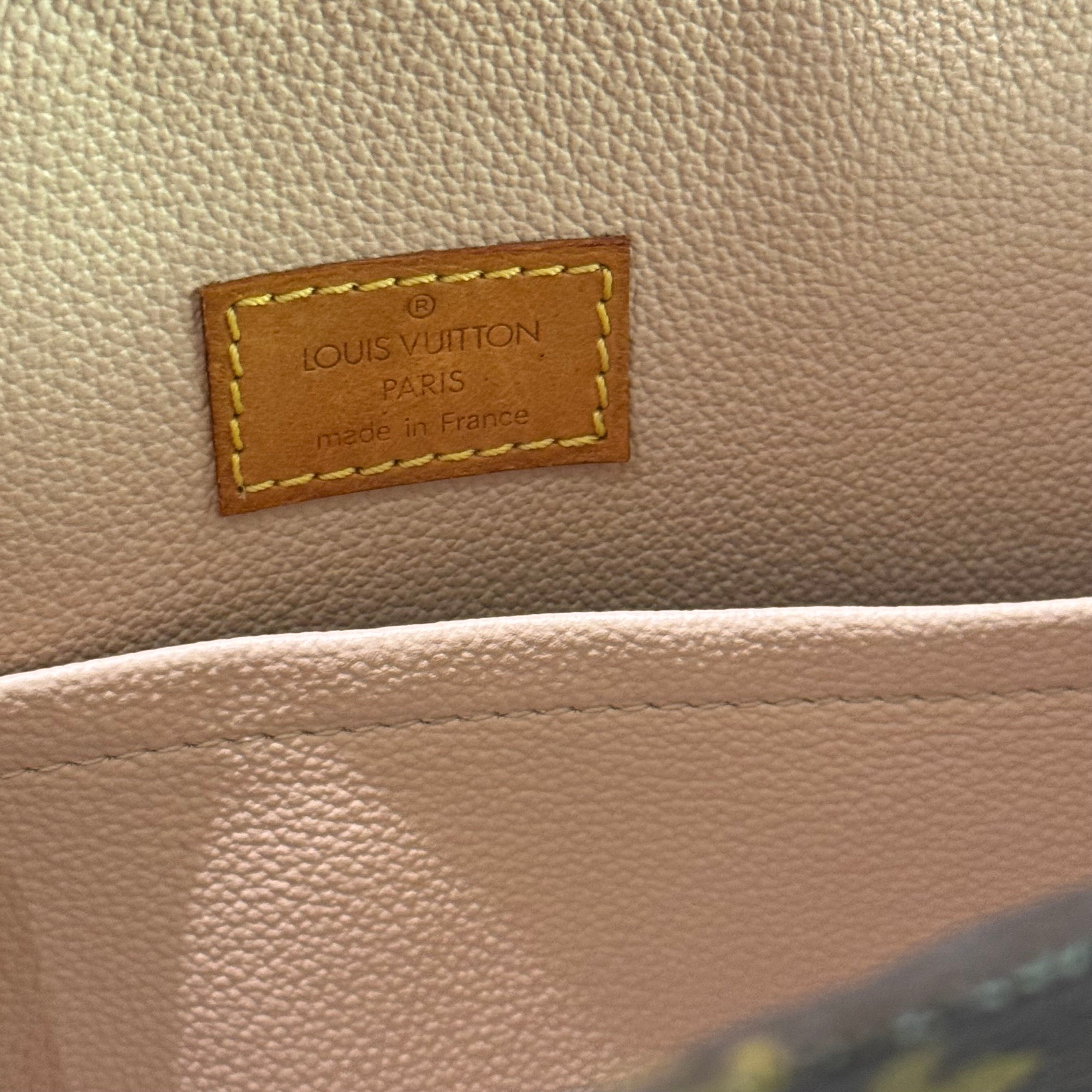 LOUIS VUITTON TOTE BAG