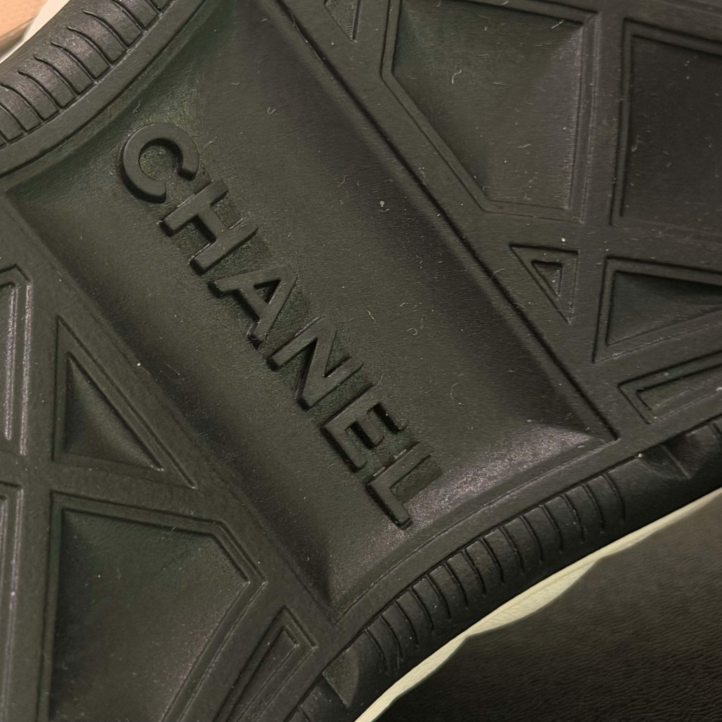 CHANEL White & Pink Casual Sneakers with Gold Logo