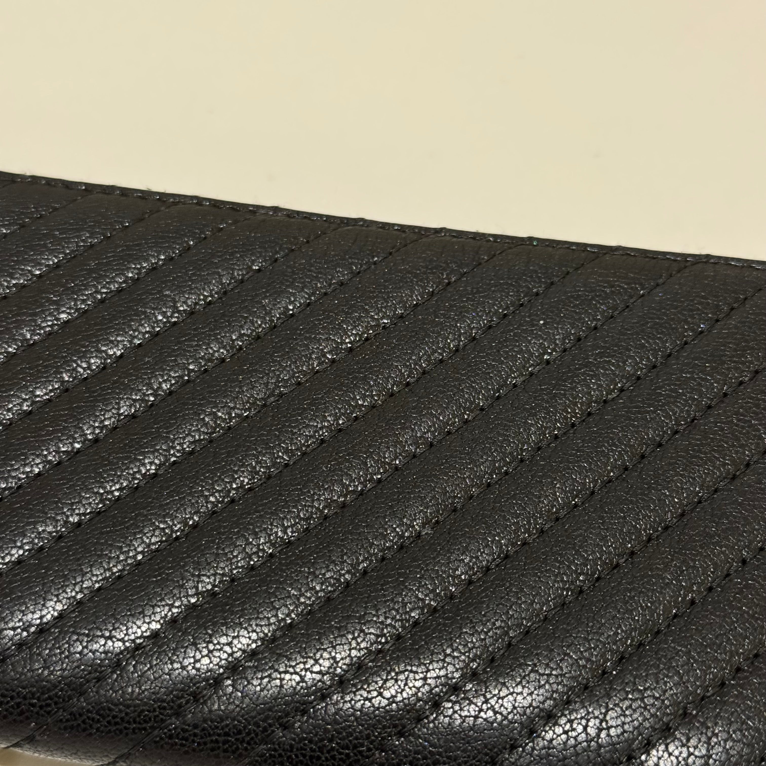 CHANEL MEDIUM ZIP WALLET BLACK WITH GOLD HARDWARE