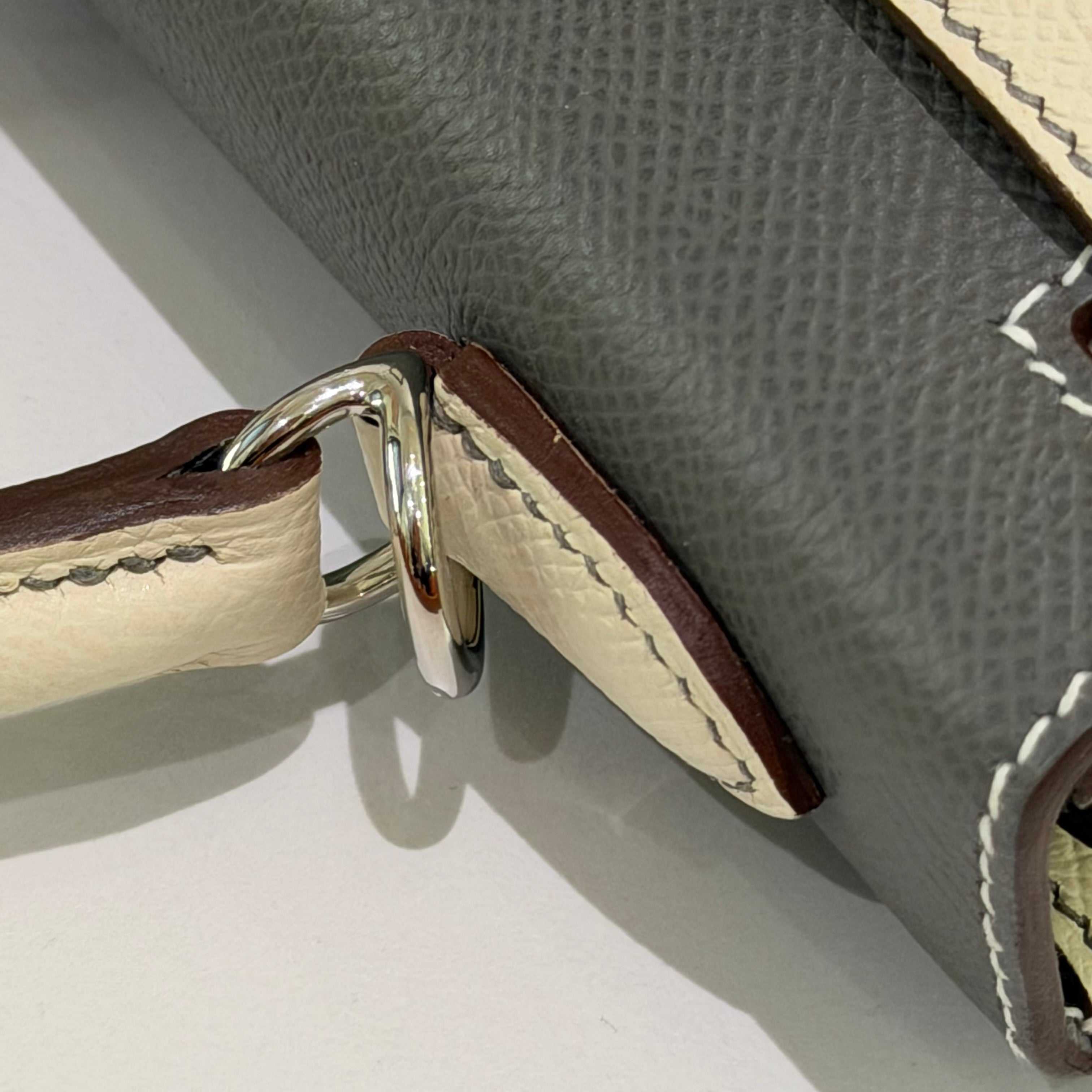 HERMÈS KELLY 25 SO GRIS ÉTAIN WITH SILVER HARDWARE EPSOM LEATHER (STAMP K)