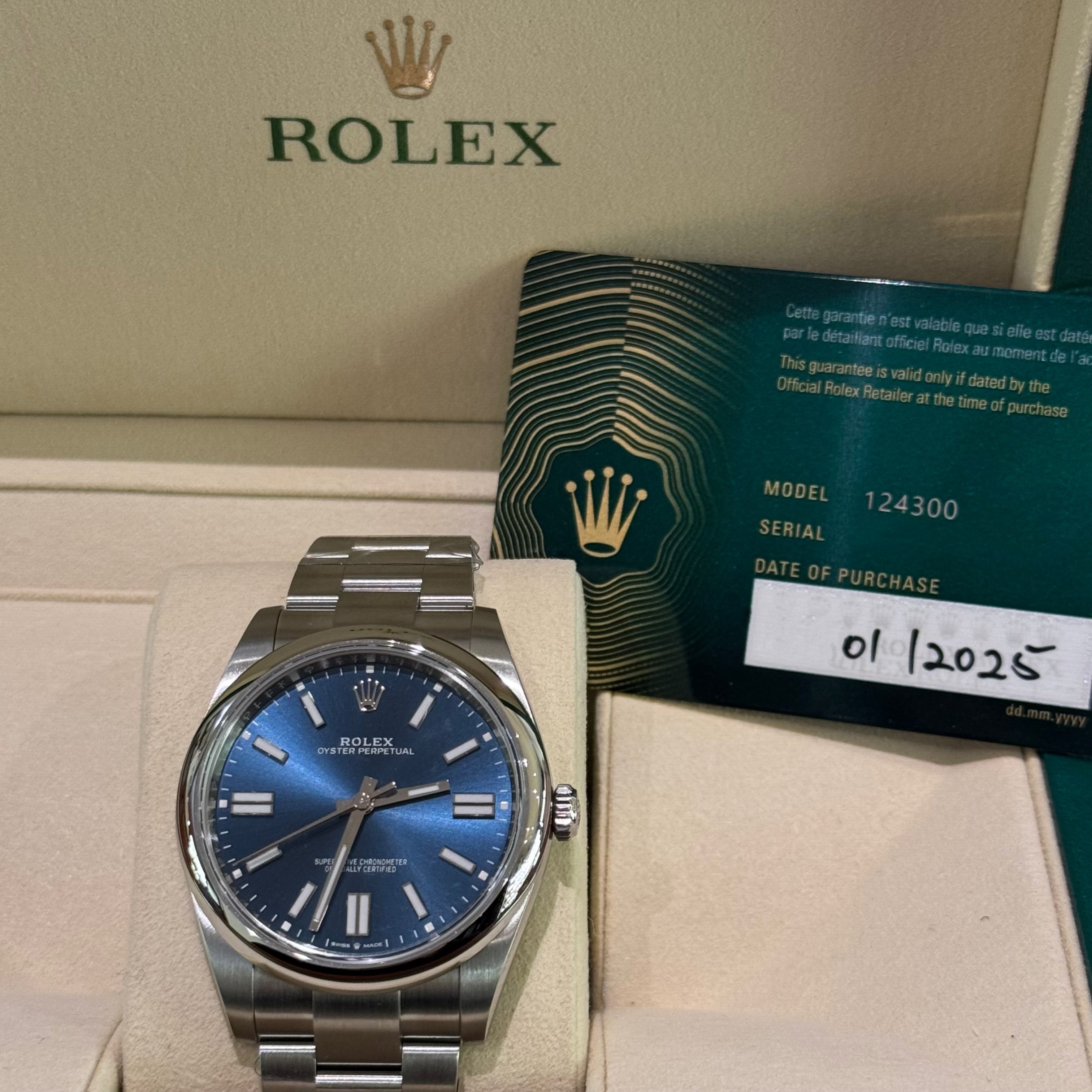 ROLEX OYSTER PERPETUAL 124300 BLUE DIAL