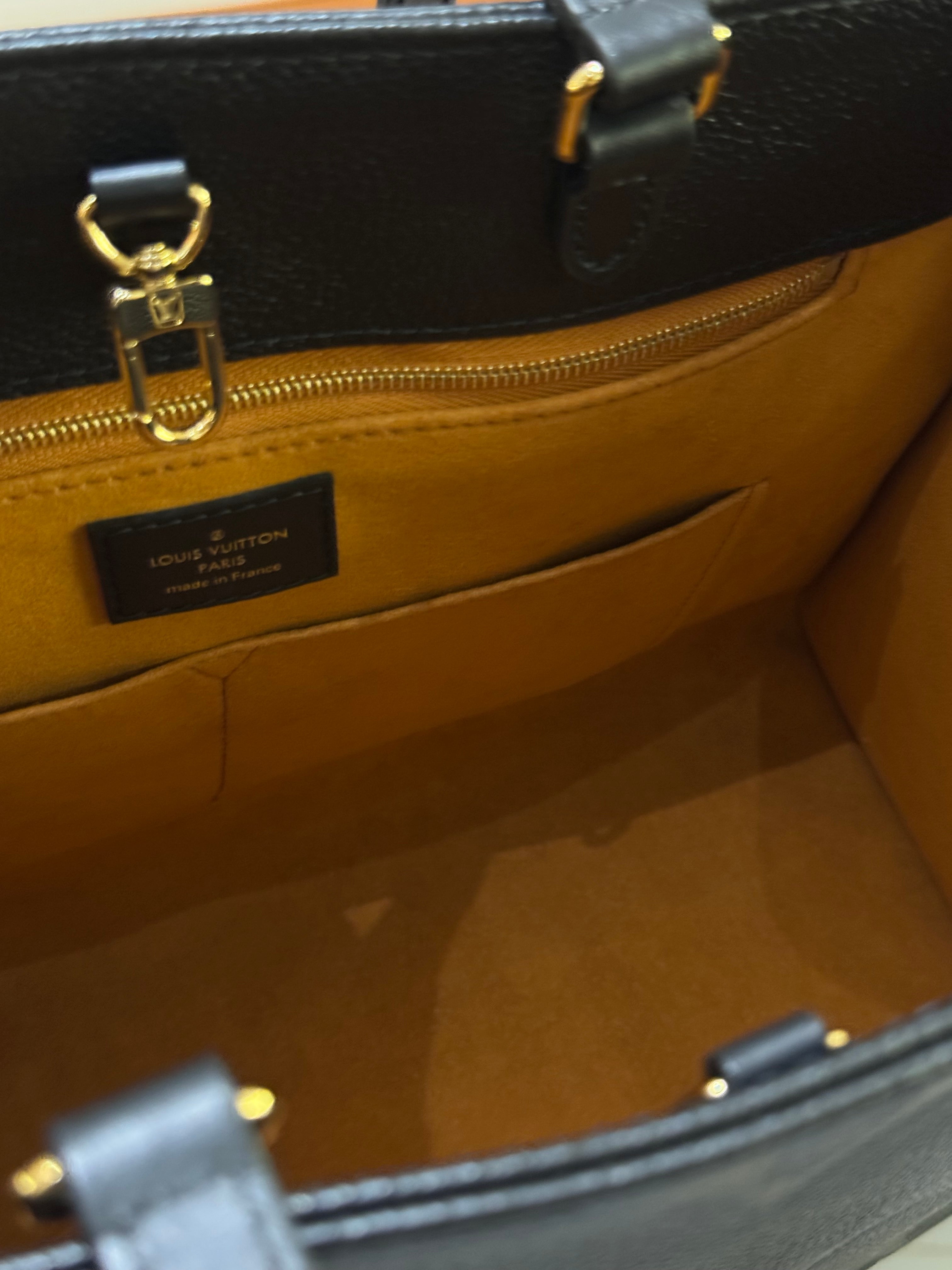 LOUIS VUITTON ON THE GO TOTE BLACK