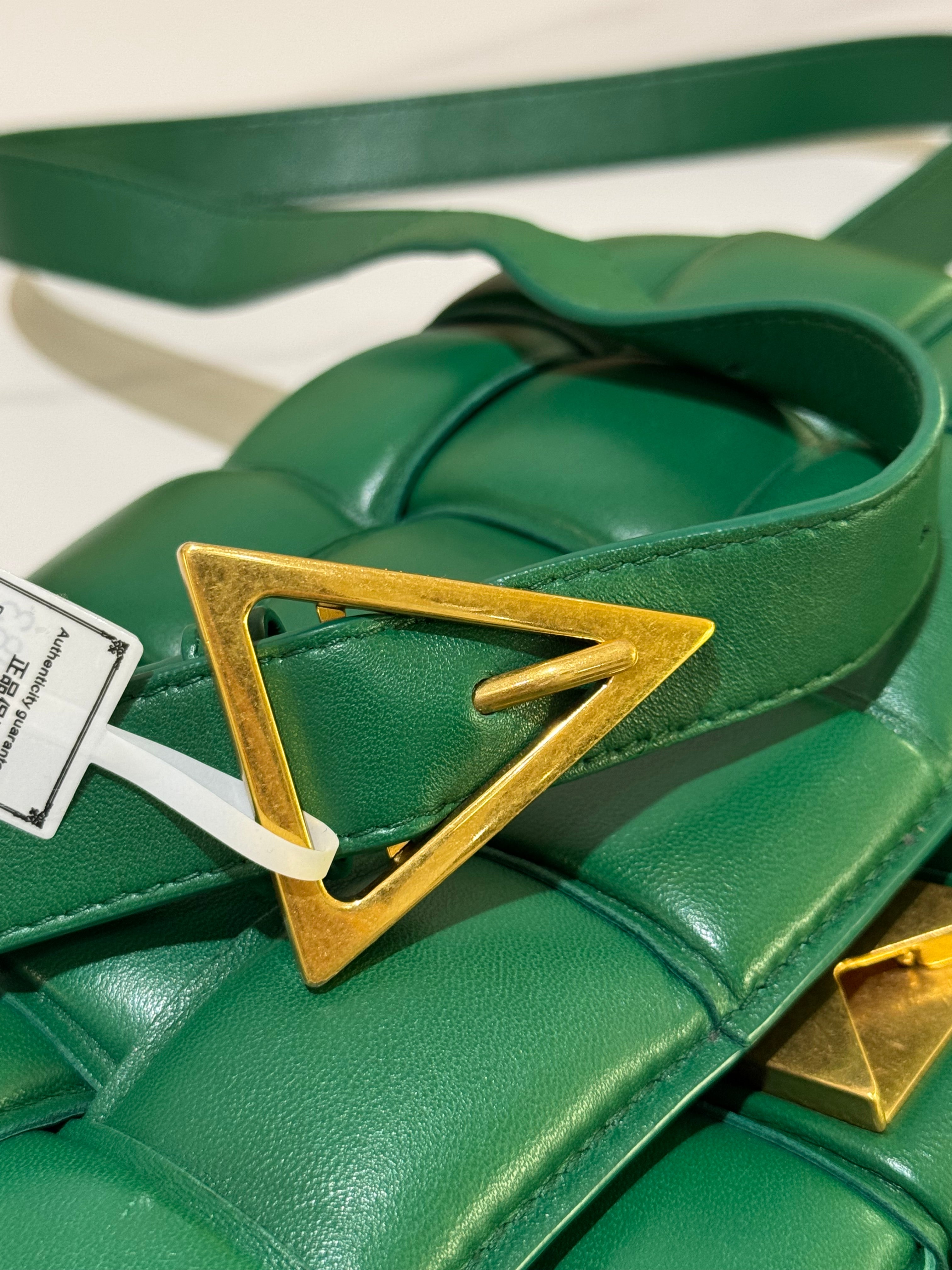 BOTTEGA VENETA CASSETTE PILLOW BAG