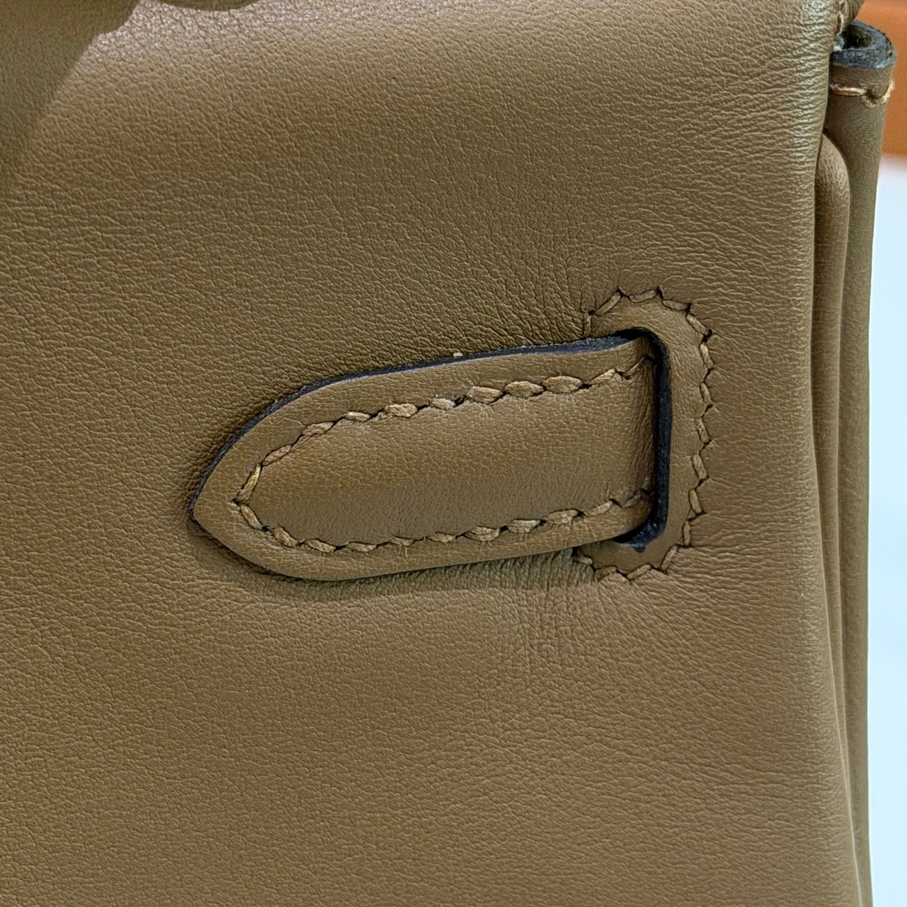 Hermes Kelly 25 Alezan/Beige Swift Leather with Silver Hardware (Stamp W) | HERMES
