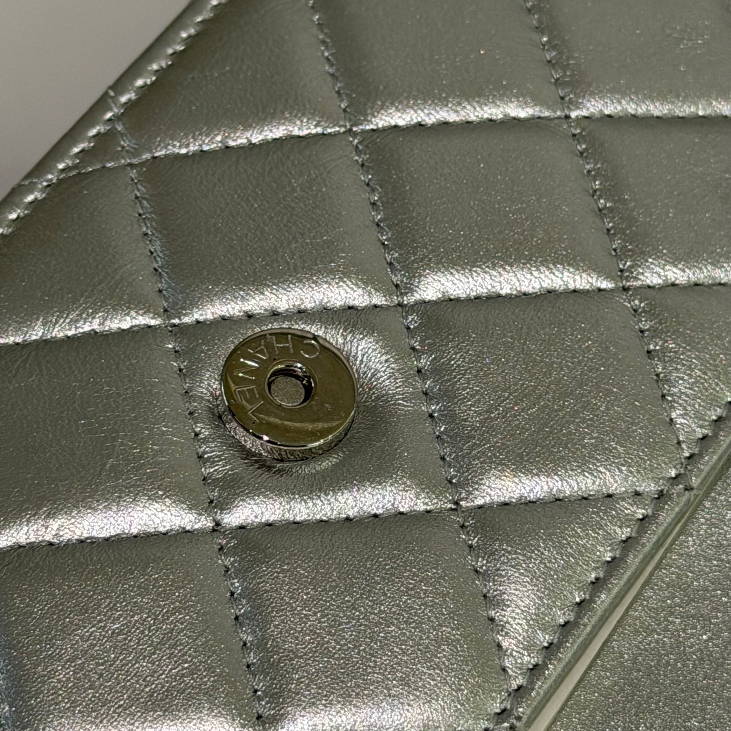 CHANEL WOC Silver Round-Ring Chain Wallet