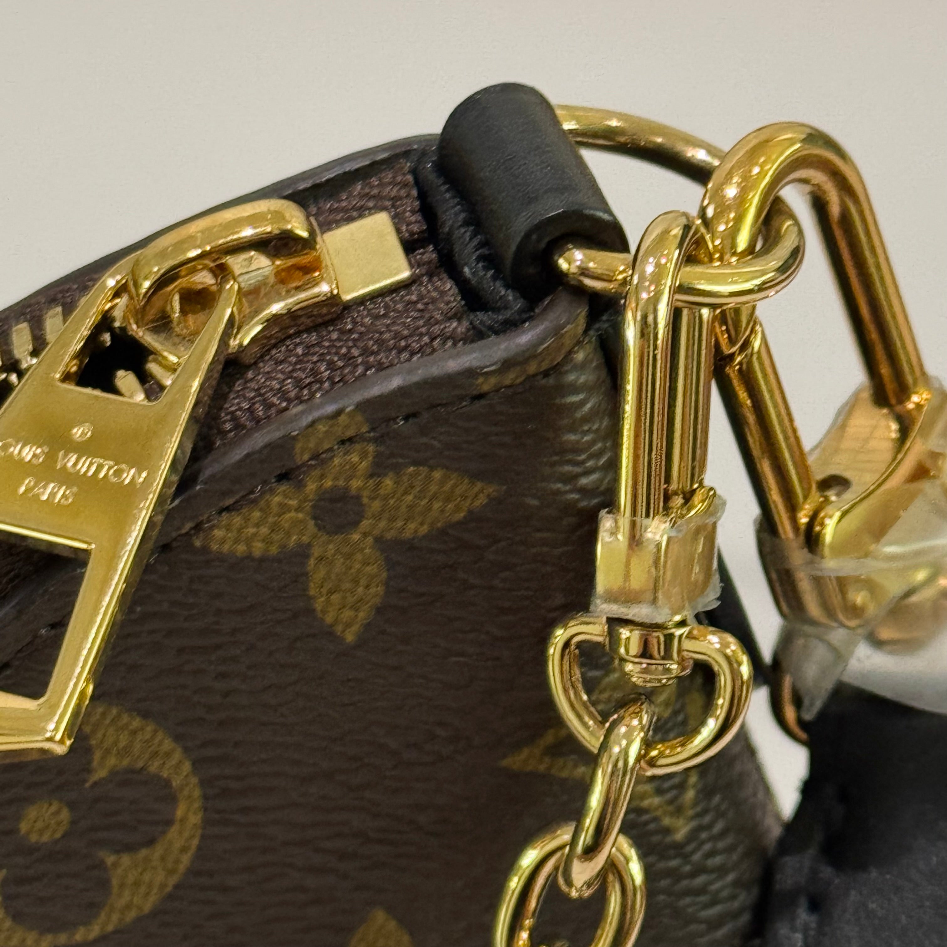 LOUIS VUITTON BOULOGNE BLACK HORN BAG