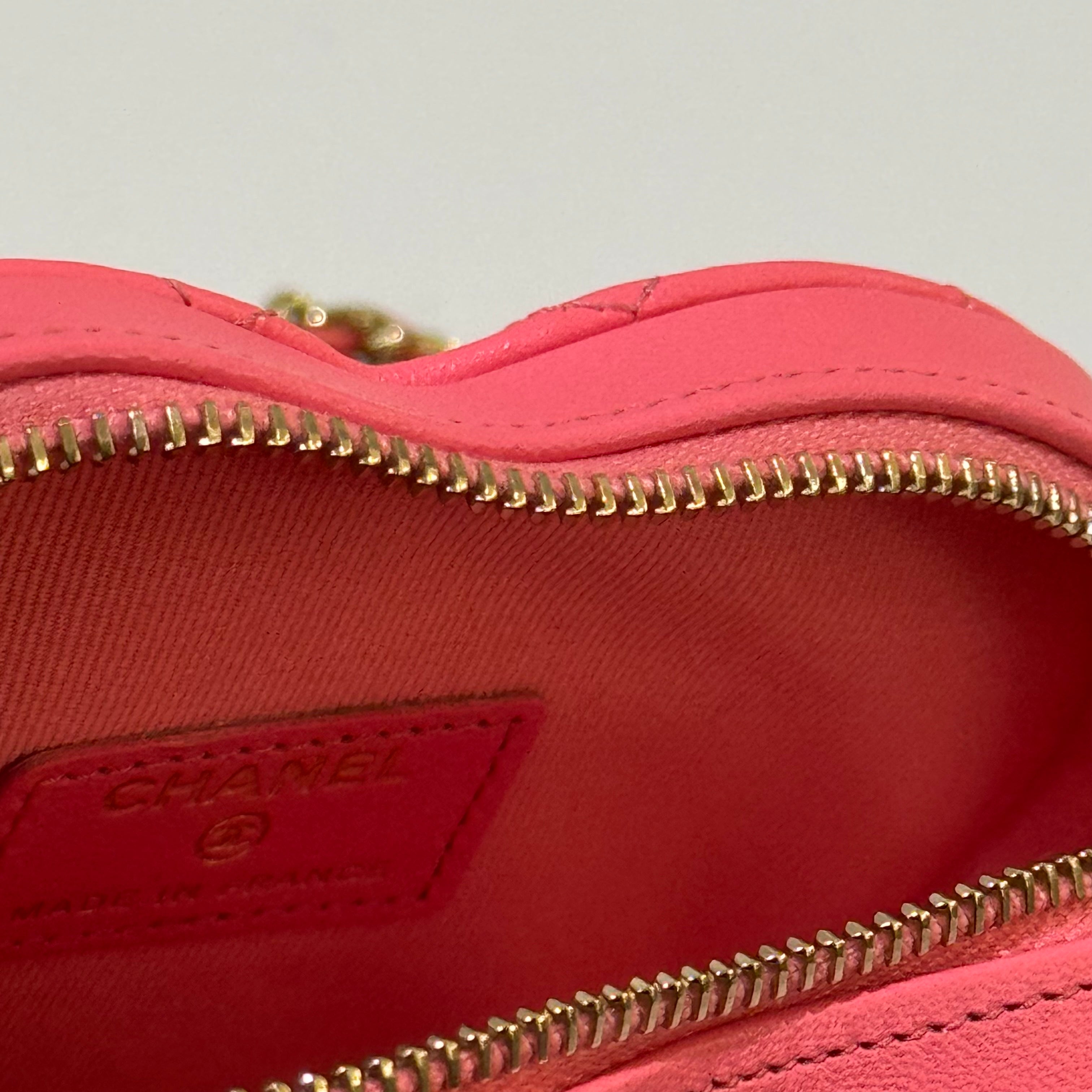 CHANEL PINK HEART BAG SMALL SIZE