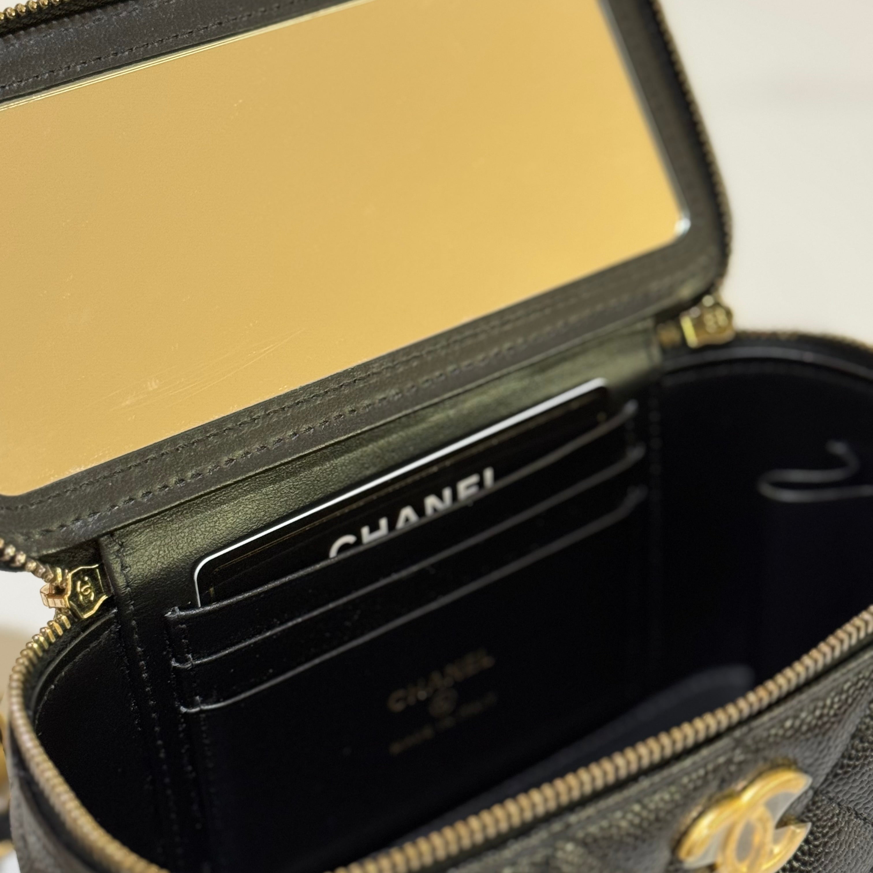 CHANEL MAKEUP BAG WITH HANDLE BLACK CAVIAR LEATHER