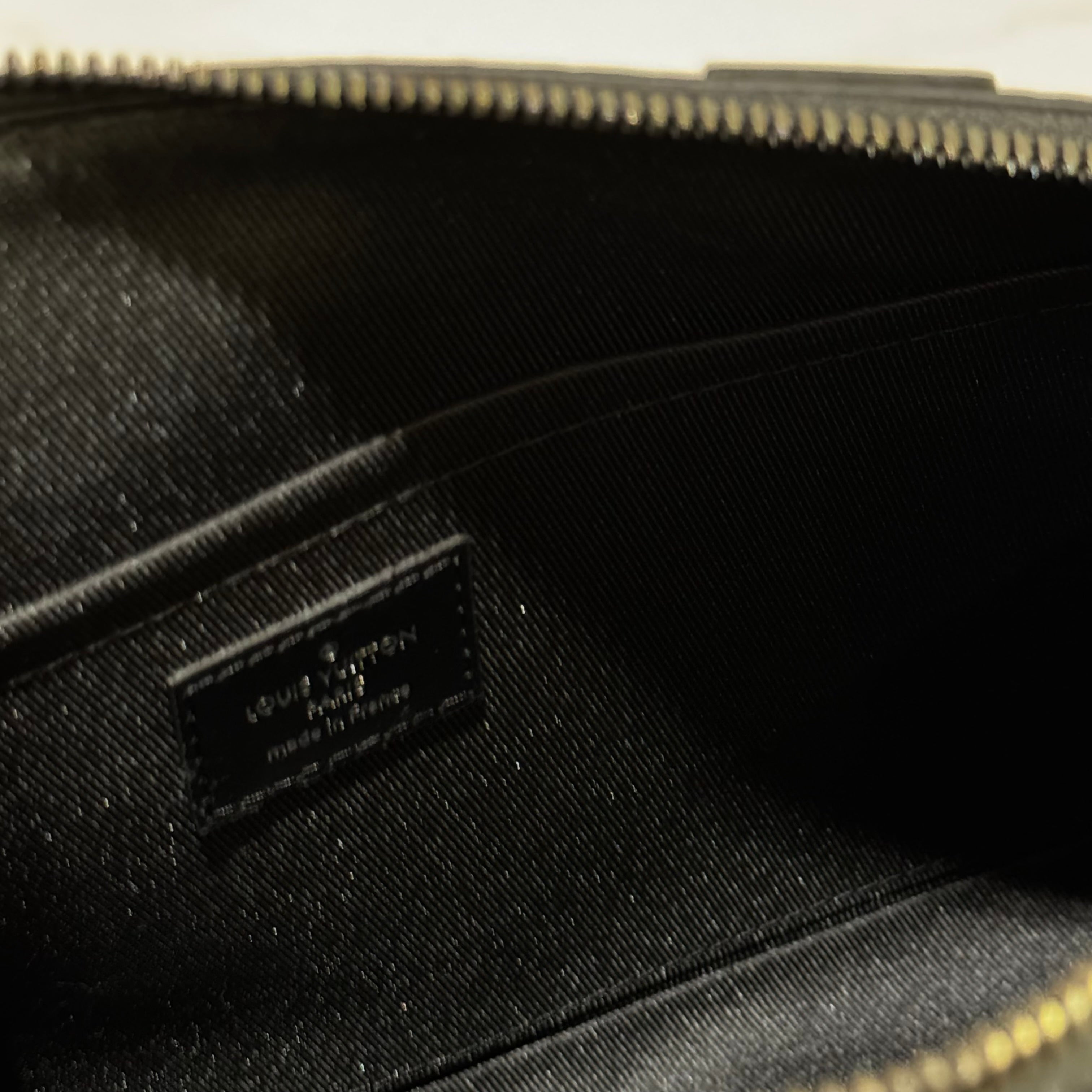 LOUIS VUITTON KEEPALL 27 CLASSIC MONOGRAM SHOULDER & CROSSBODY BAG