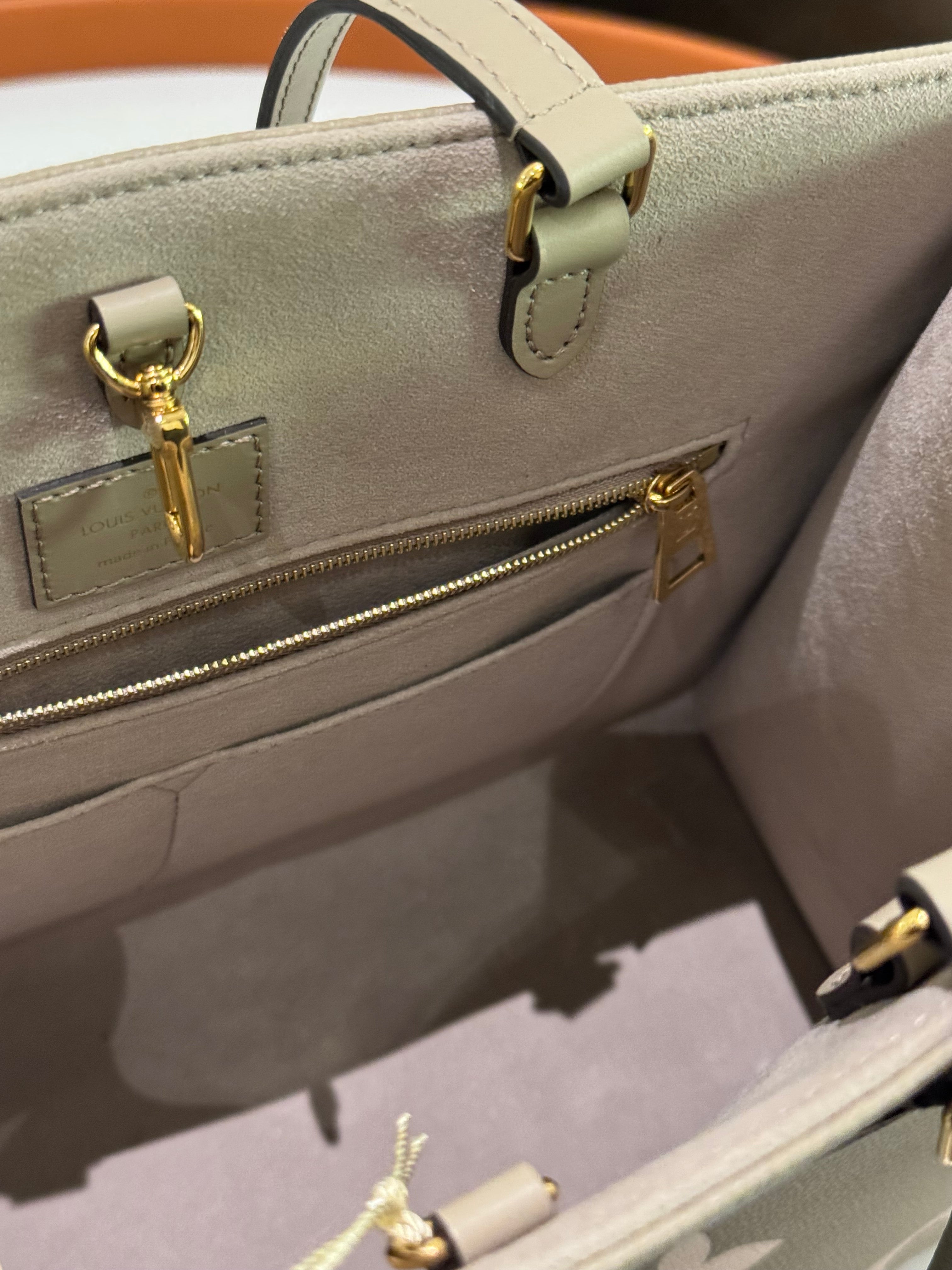 LOUIS VUITTON ON THE GO TOTE BAG MEDIUM ELEPHANT GREY