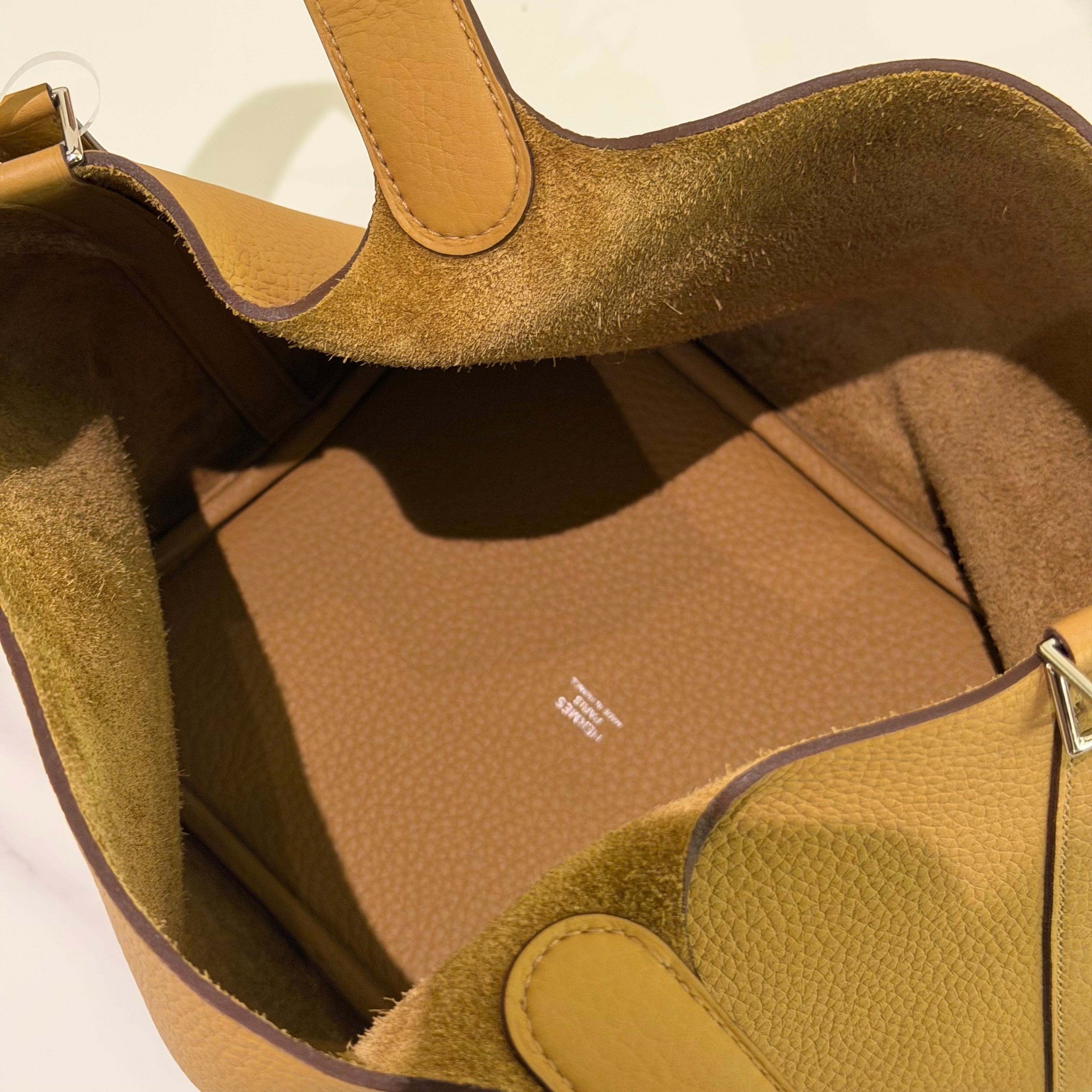 Hermes Picotin Lock 22 Biscuit (Stamp K)