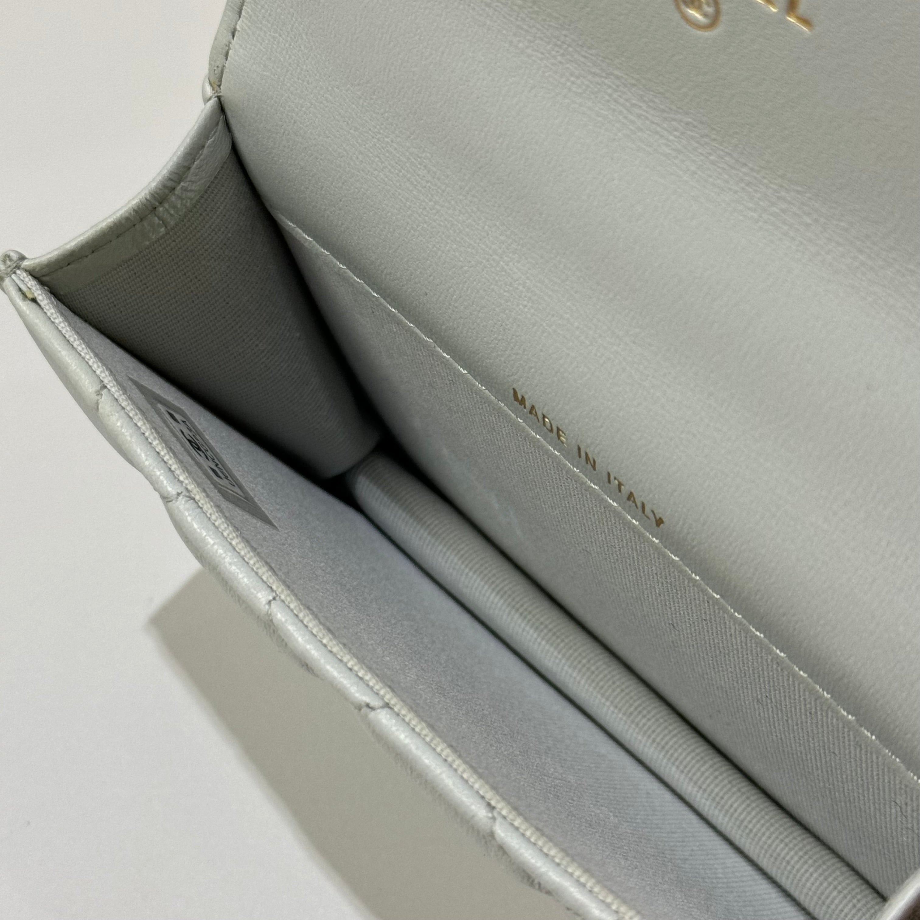 CHANEL WALLET ON CHAIN LAMBSKIN LIGHT BLUE (MICROCHIP)