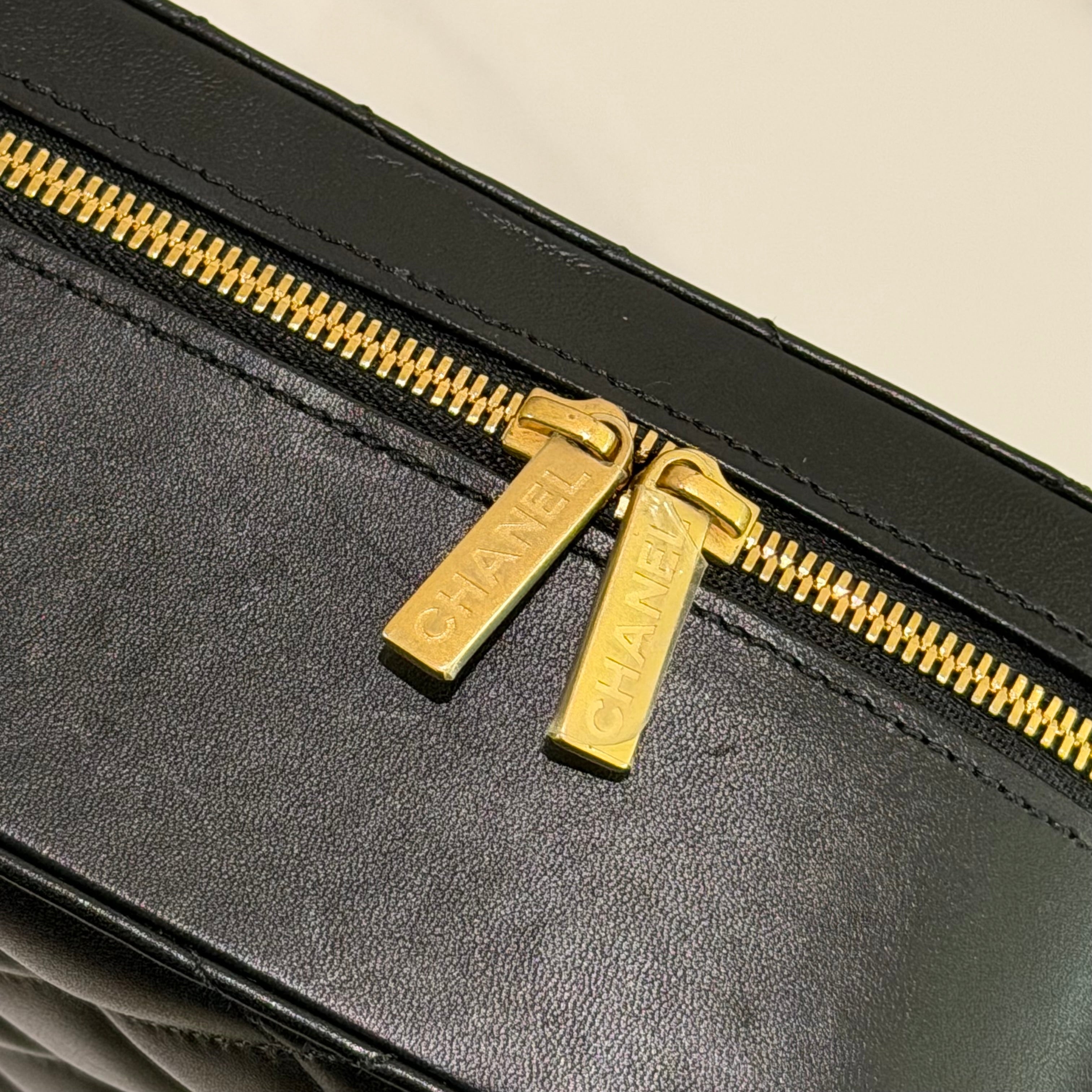 Chanel 22A Black Lambskin Vanity Case (Chip Model)