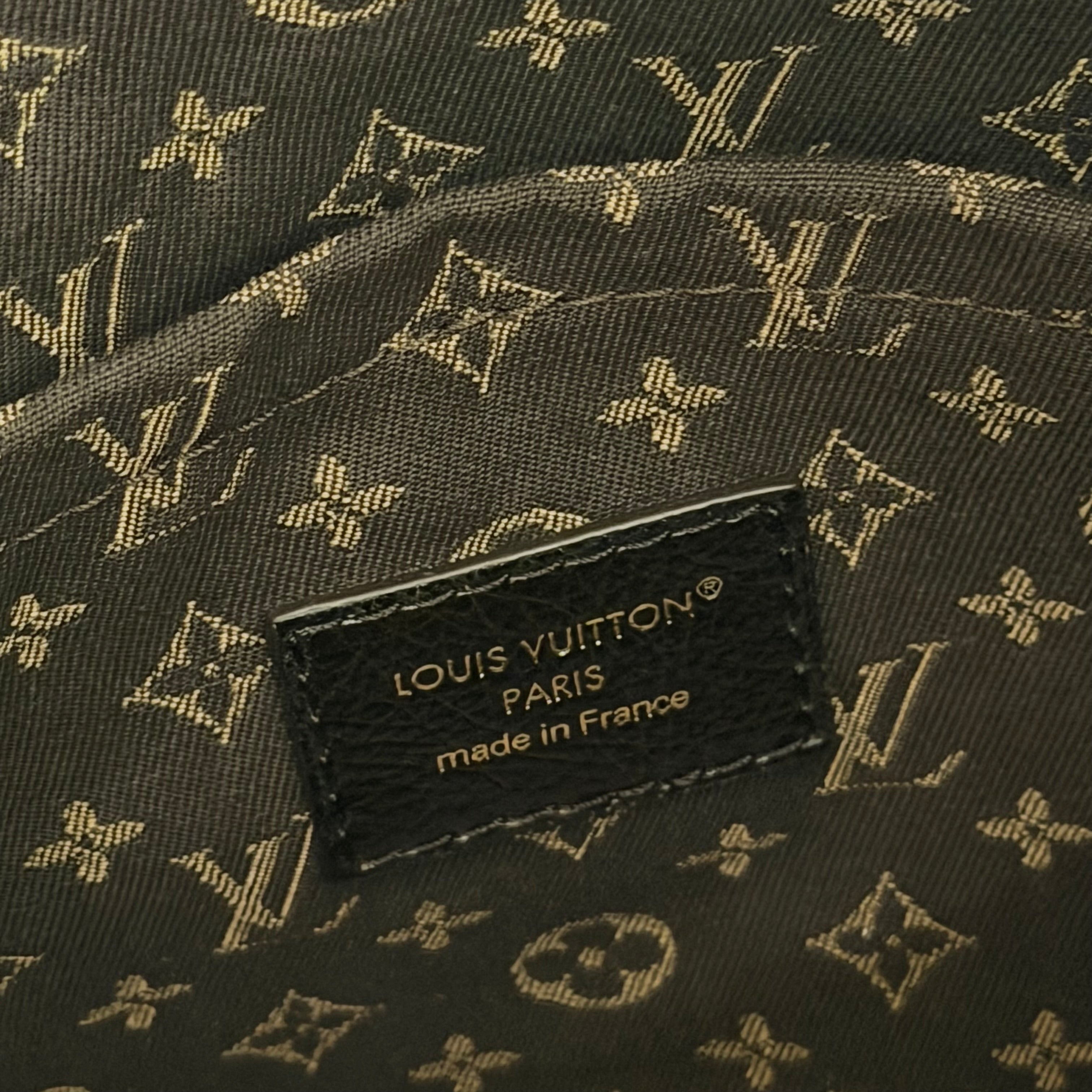 Louis Vuitton Express MM
