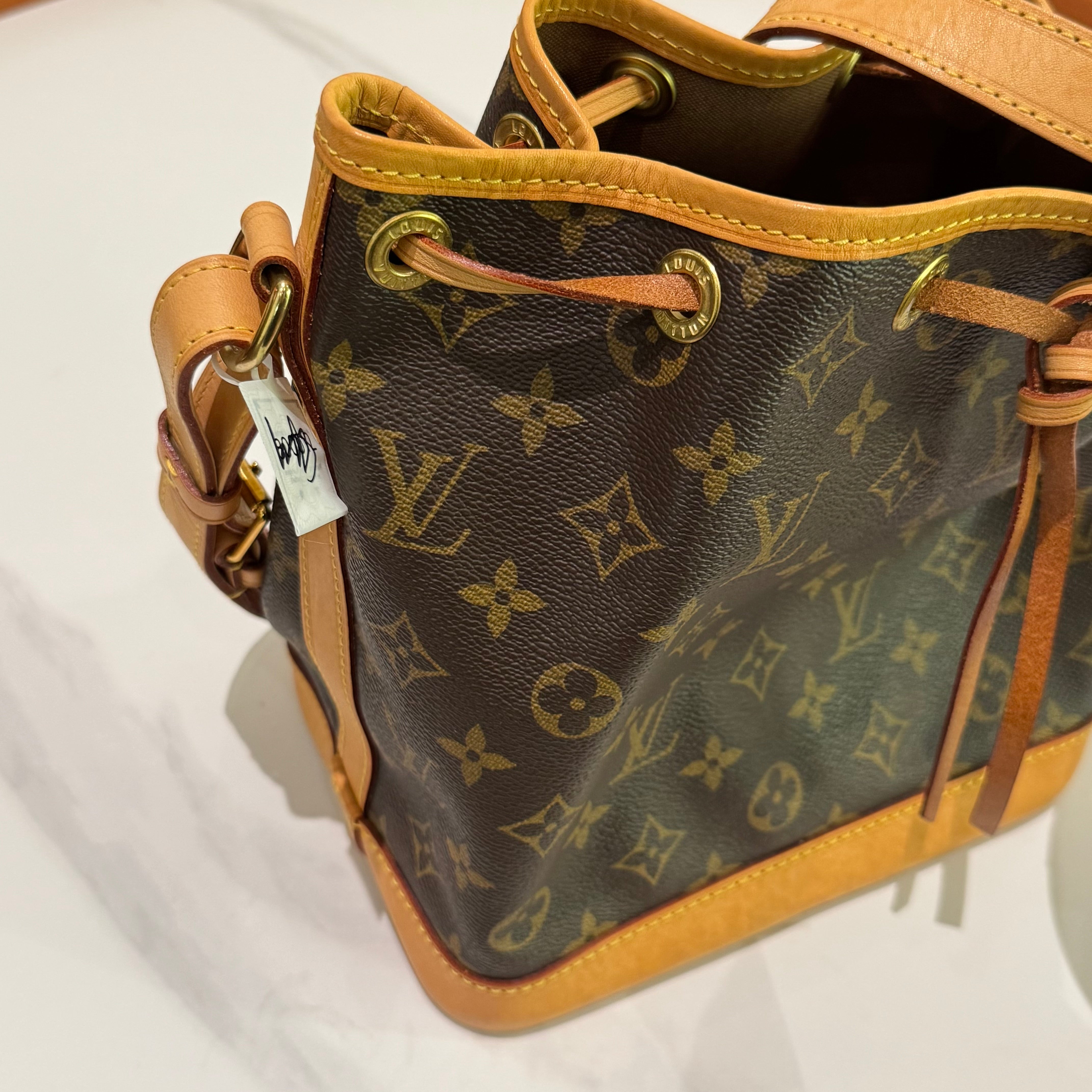 LOUIS VUITTON NOÉ BB DRAWSTRING BUCKET SHOULDER BAG