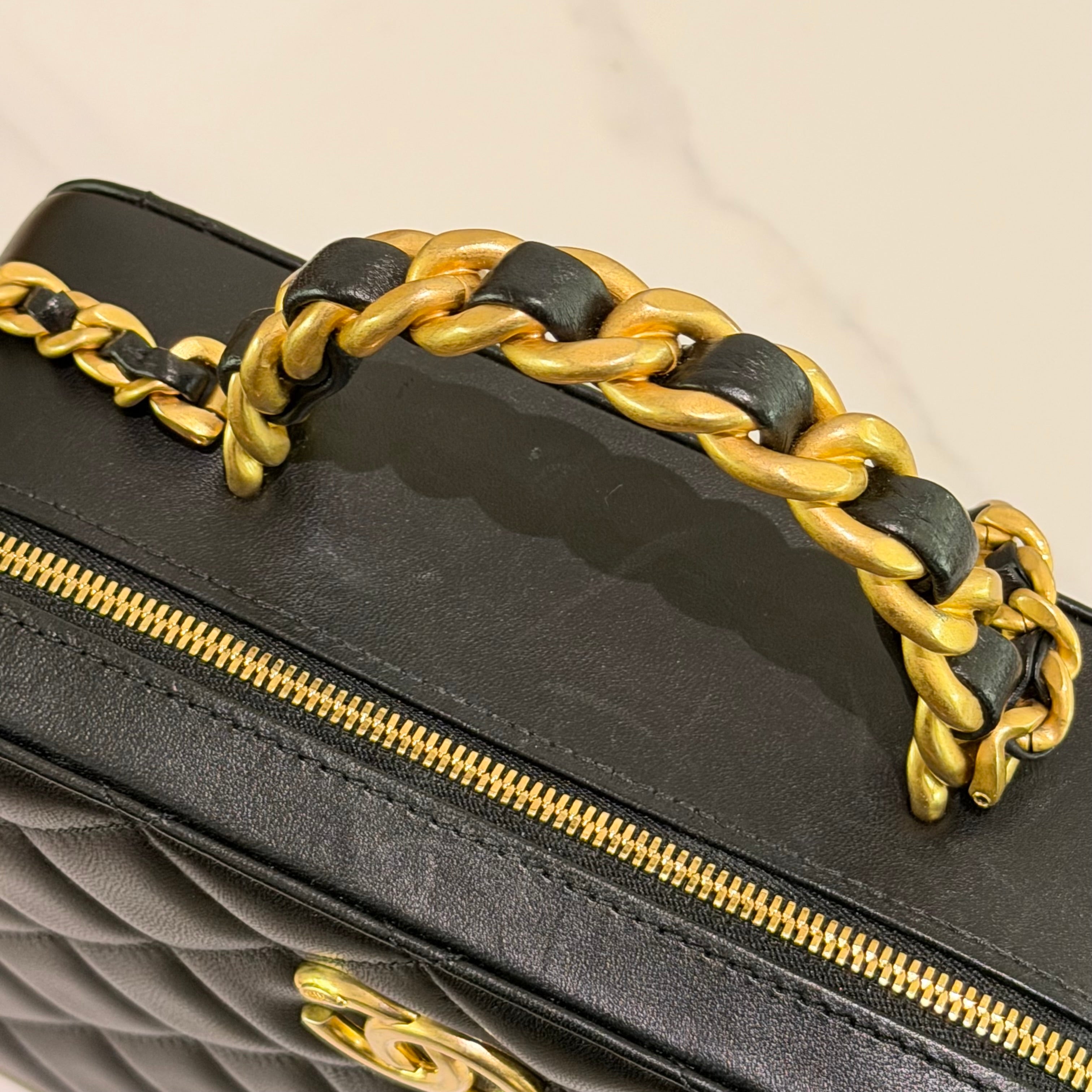 Chanel 22A Black Lambskin Vanity Case (Chip Model)