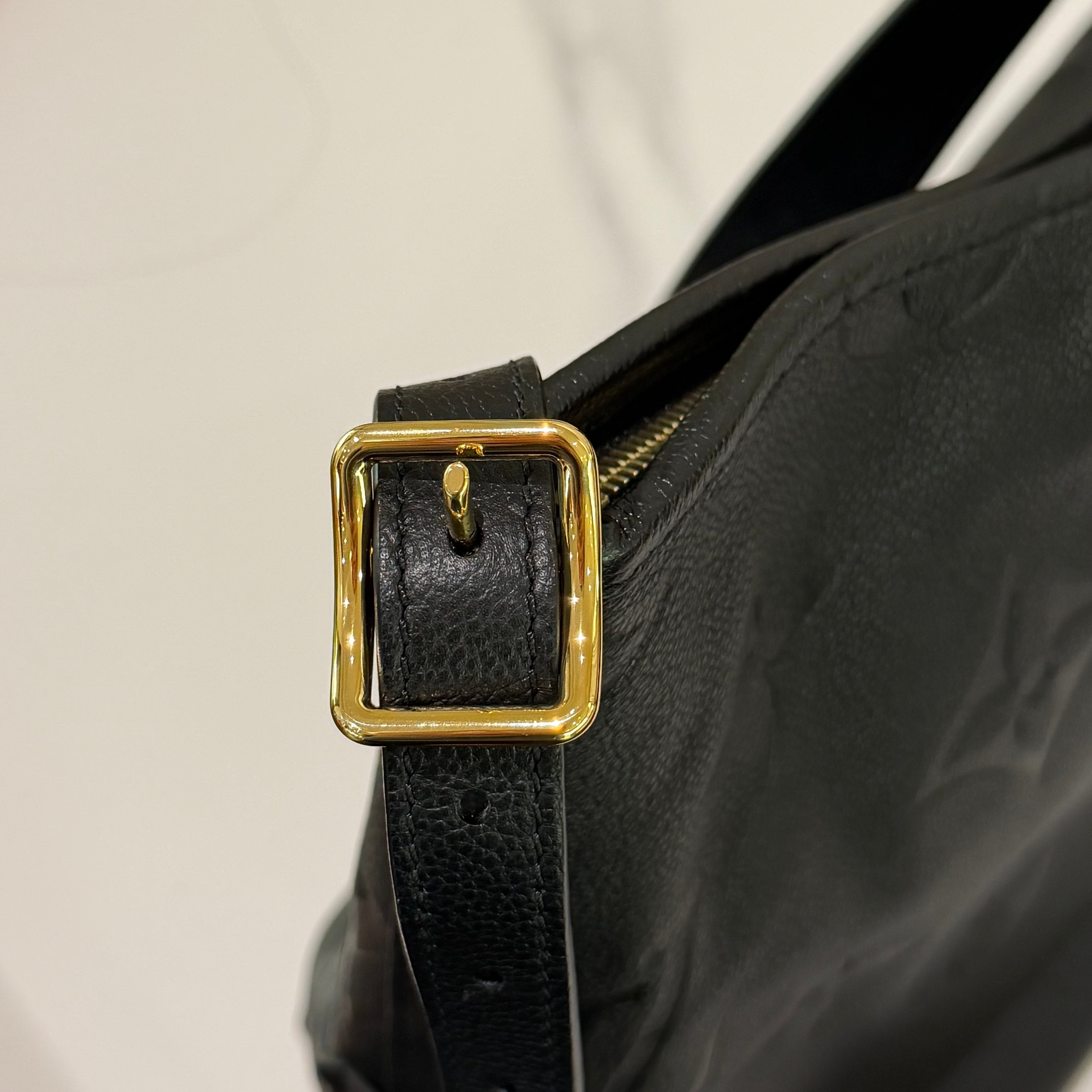Louis Vuitton CarryAll GM
