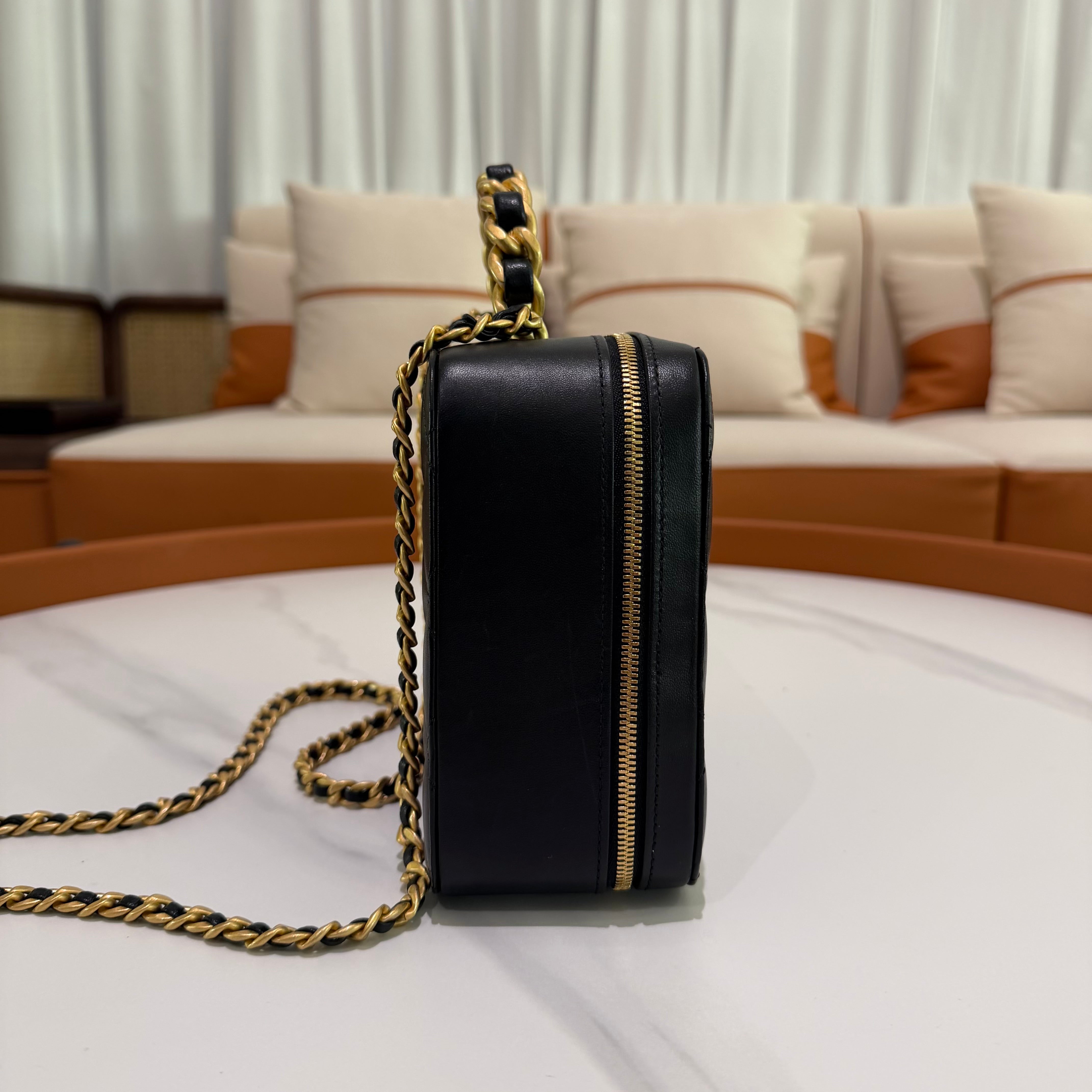 Chanel 22A Black Lambskin Vanity Case (Chip Model)