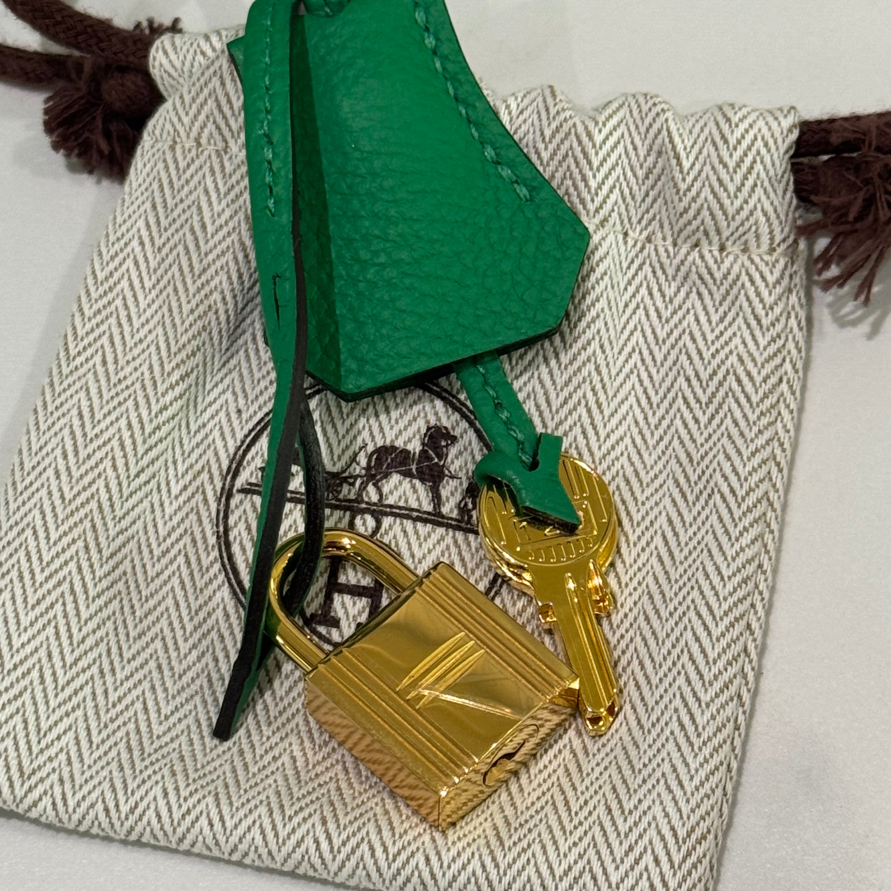 HERMÈS KELLY 32 VERT BAMBOU TOGO LEATHER WITH PALLADIUM HARDWARE (X STAMP)