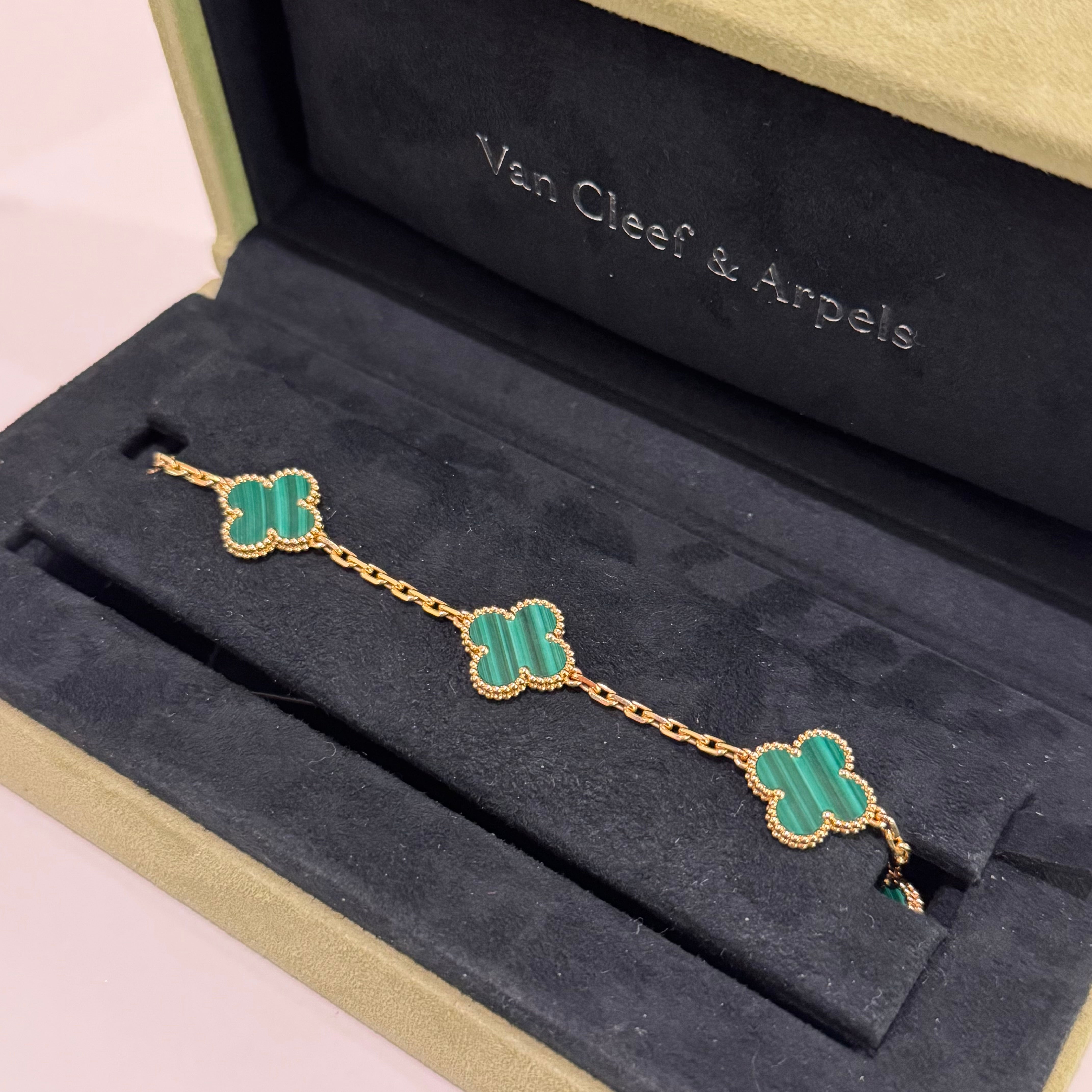 VAN CLEEF & ARPELS VINTAGE ALHAMBRA 5-MOTIF BRACELET MALACHITE