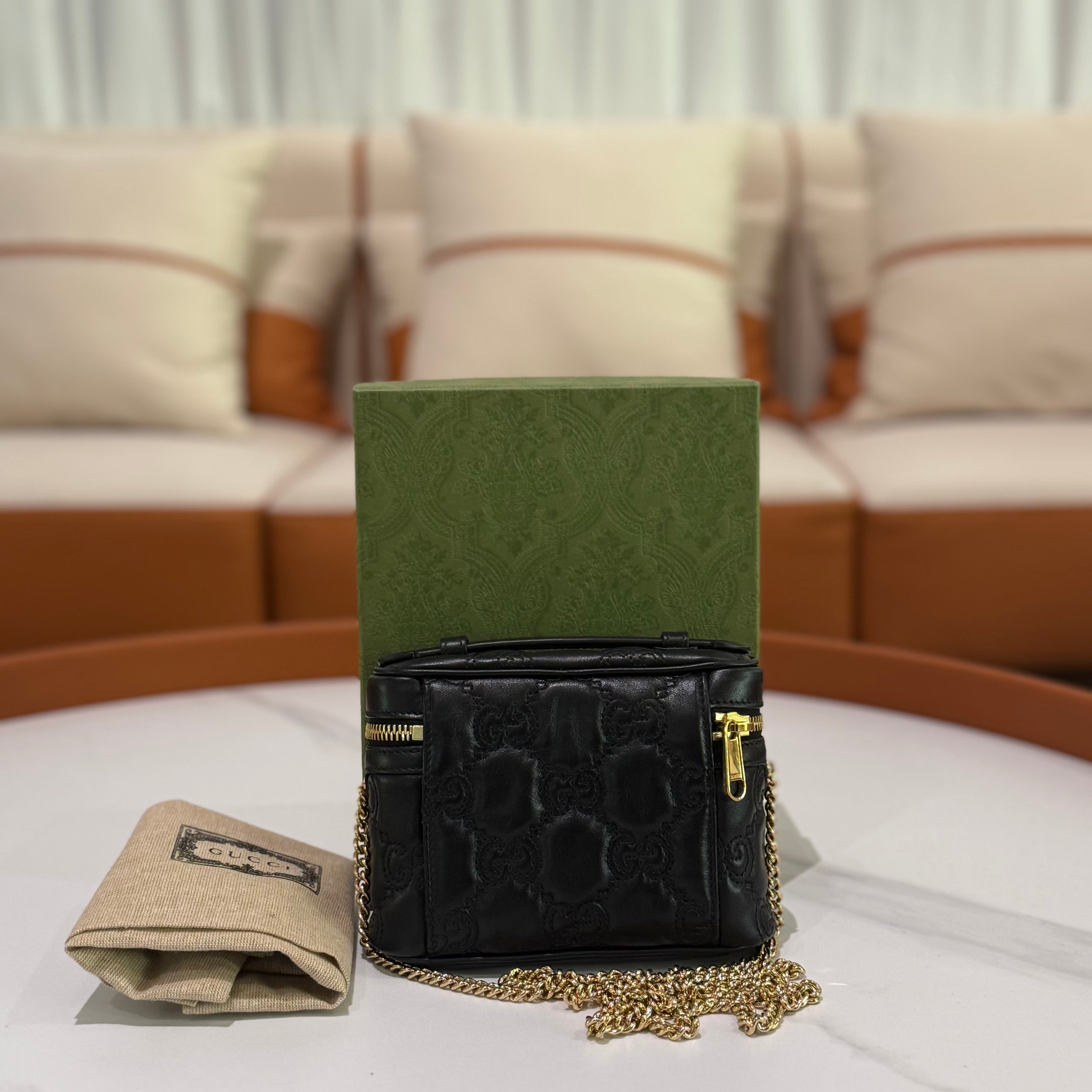 GUCCI GG MATELASSÉ BLACK MINI COSMETIC CASE