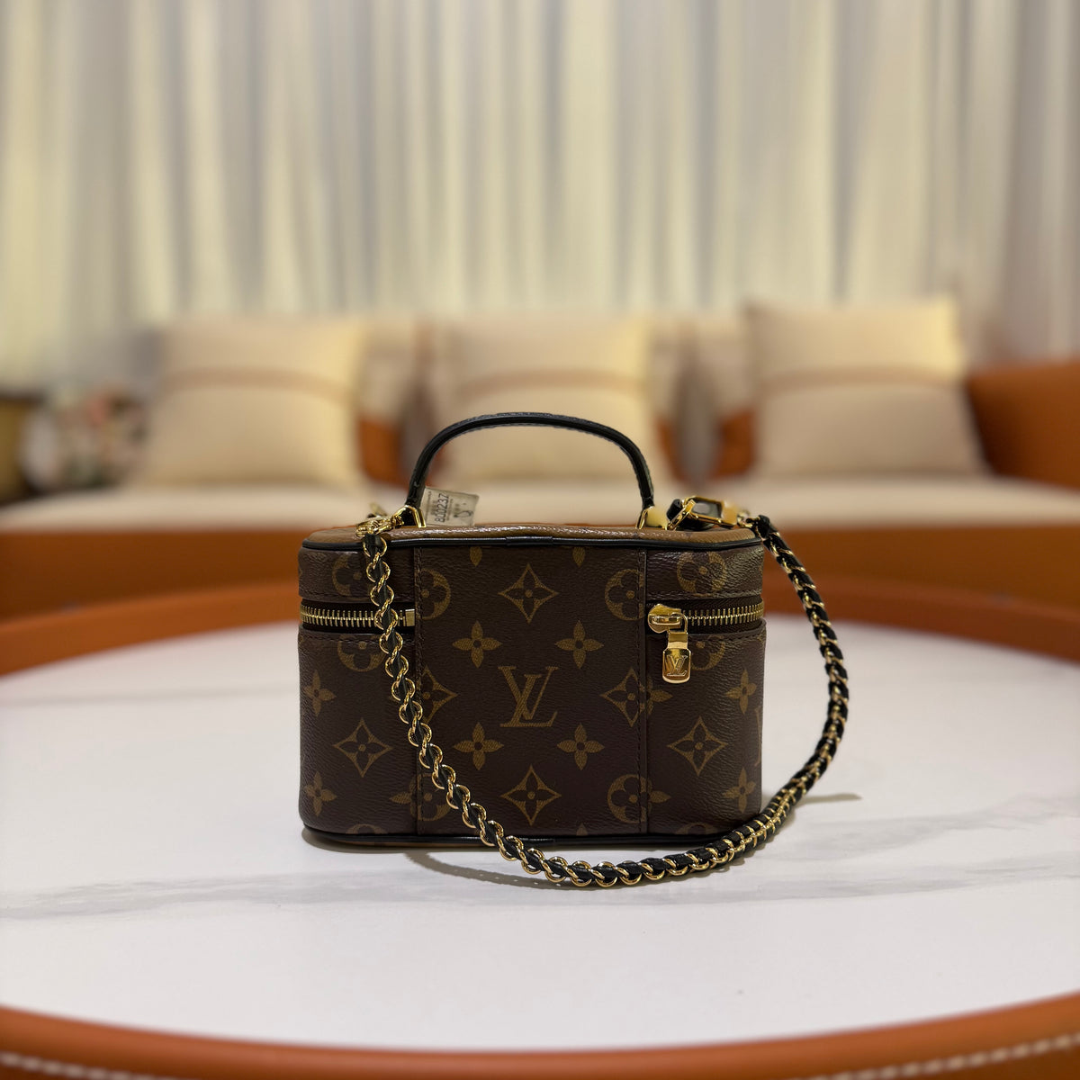 Louis Vuitton Makeup Mini Vanity Narrow Shoulder Crossbody Handbag | LOUIS VUITTON