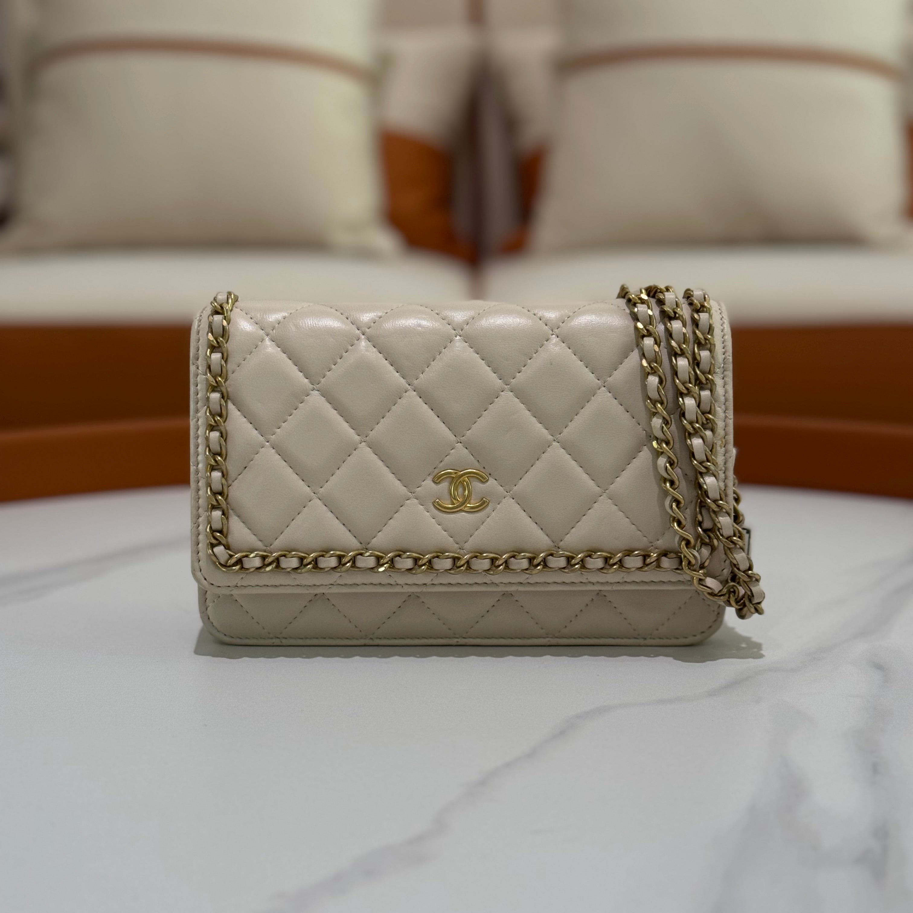 CHANEL WALLET ON CHAIN IVORY LAMBSKIN SHOULDER BAG