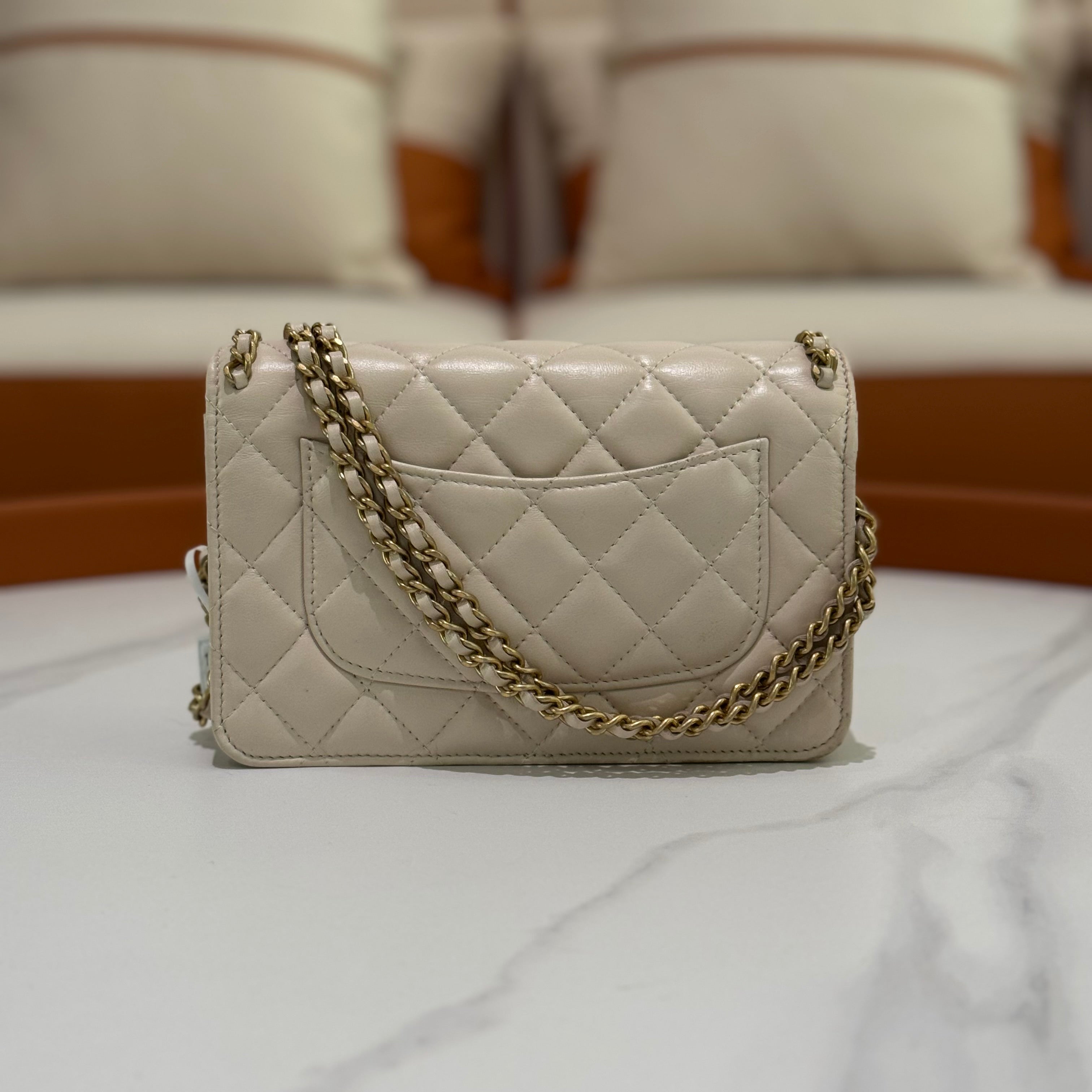CHANEL WALLET ON CHAIN IVORY LAMBSKIN SHOULDER BAG
