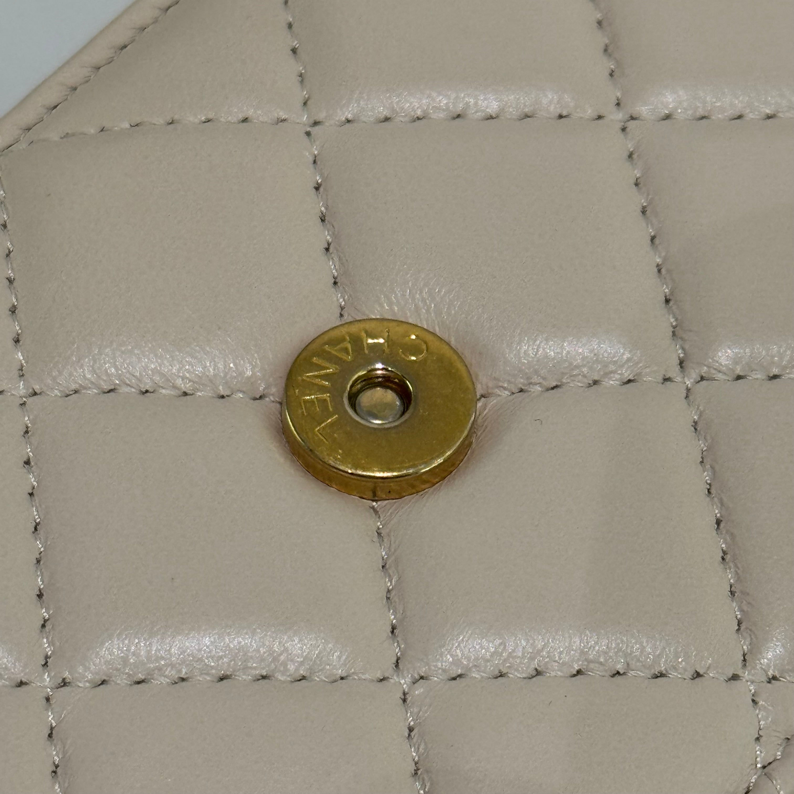 CHANEL WALLET ON CHAIN IVORY LAMBSKIN SHOULDER BAG