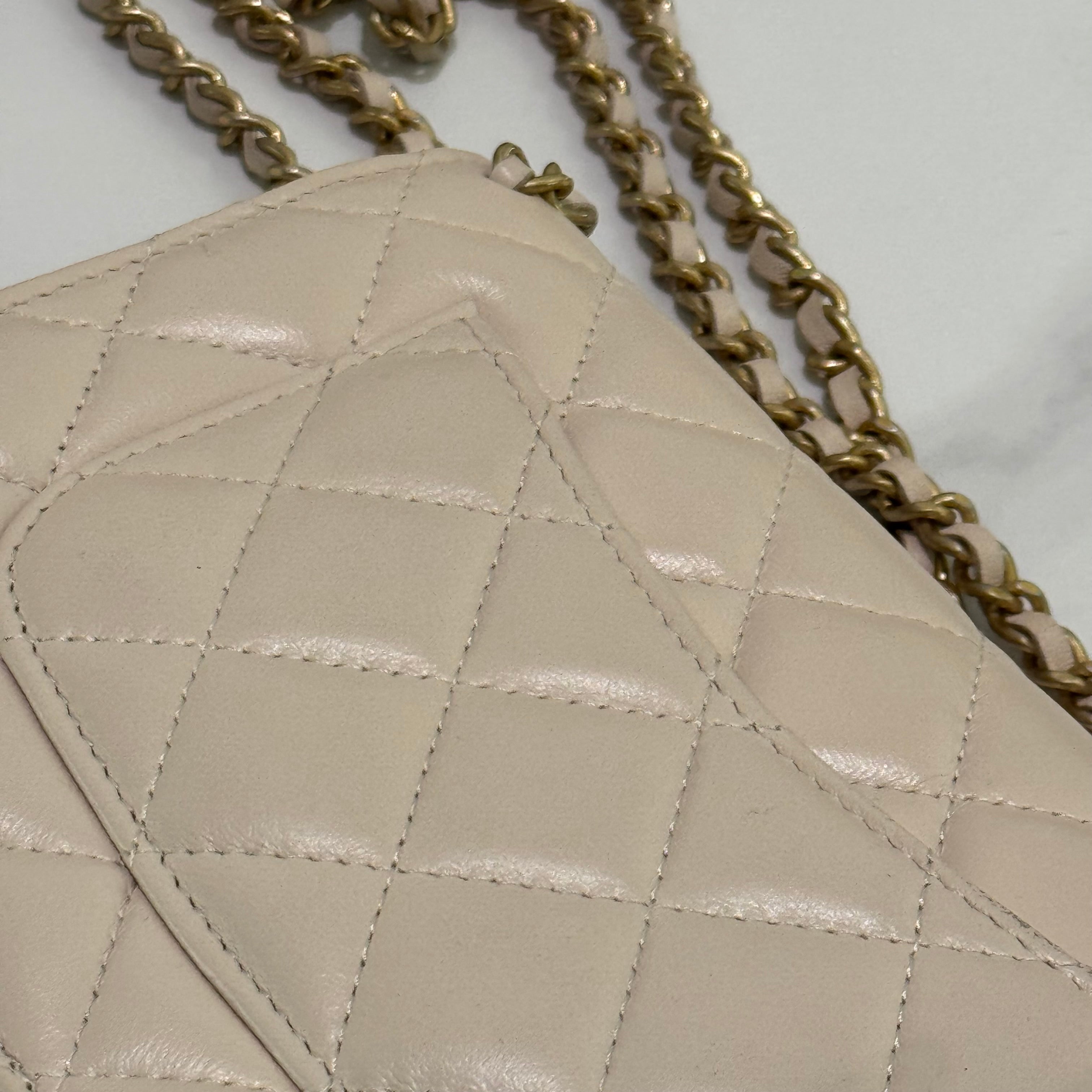 CHANEL WALLET ON CHAIN IVORY LAMBSKIN SHOULDER BAG