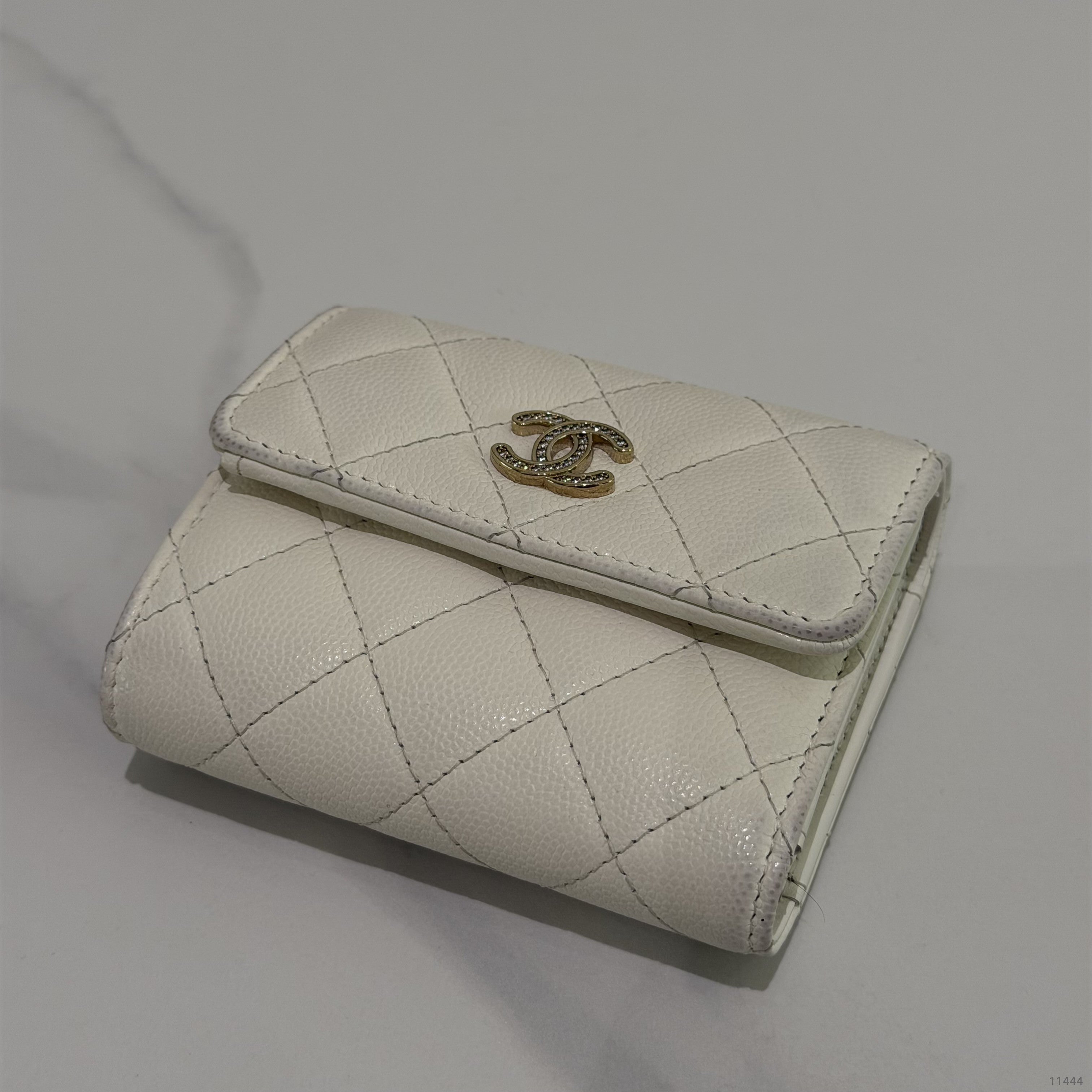 Chanel 25B White Caviar Leather Wallet