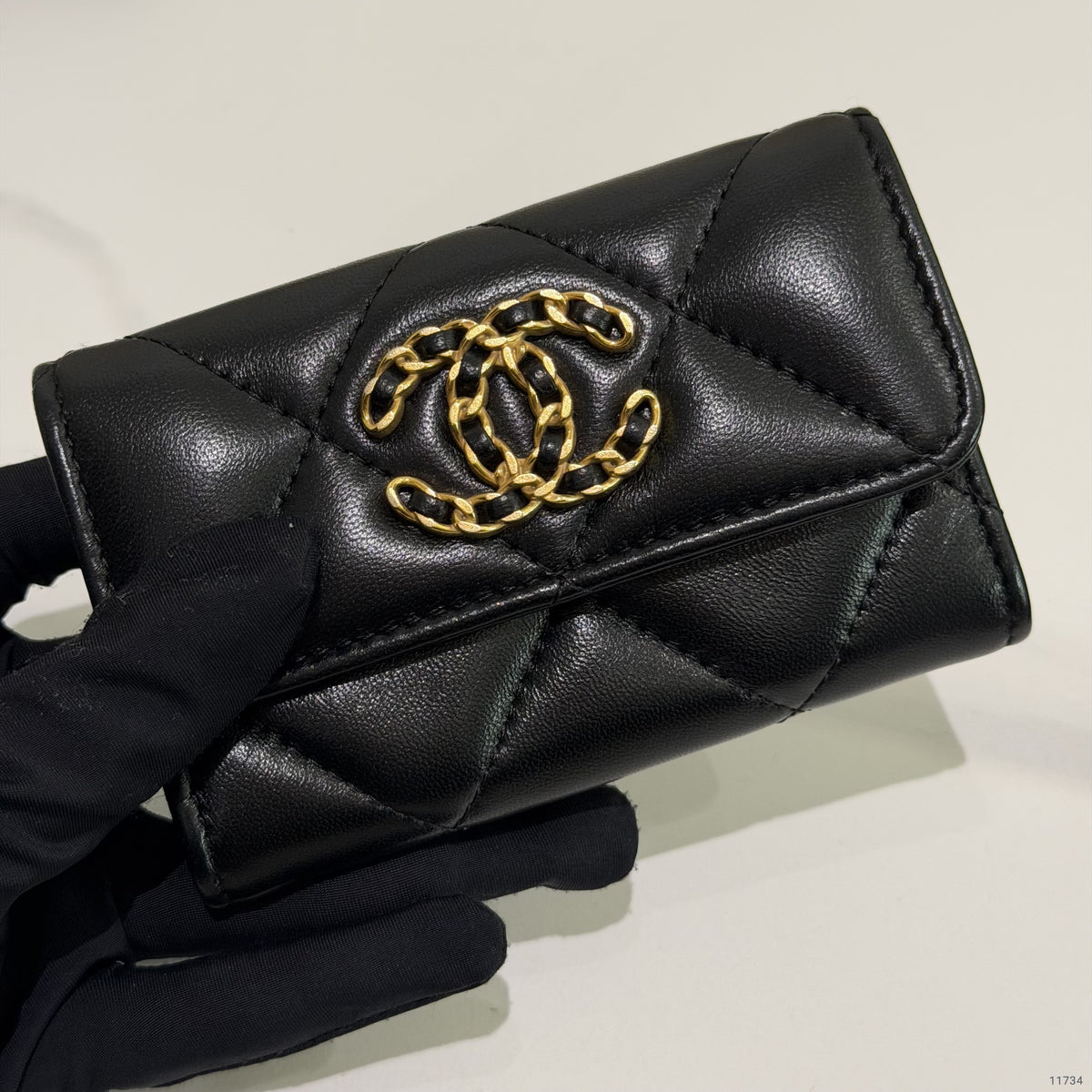 Chanel 19 Lambskin Quilted Zipped Coin Purse and Card Holder | CHANEL