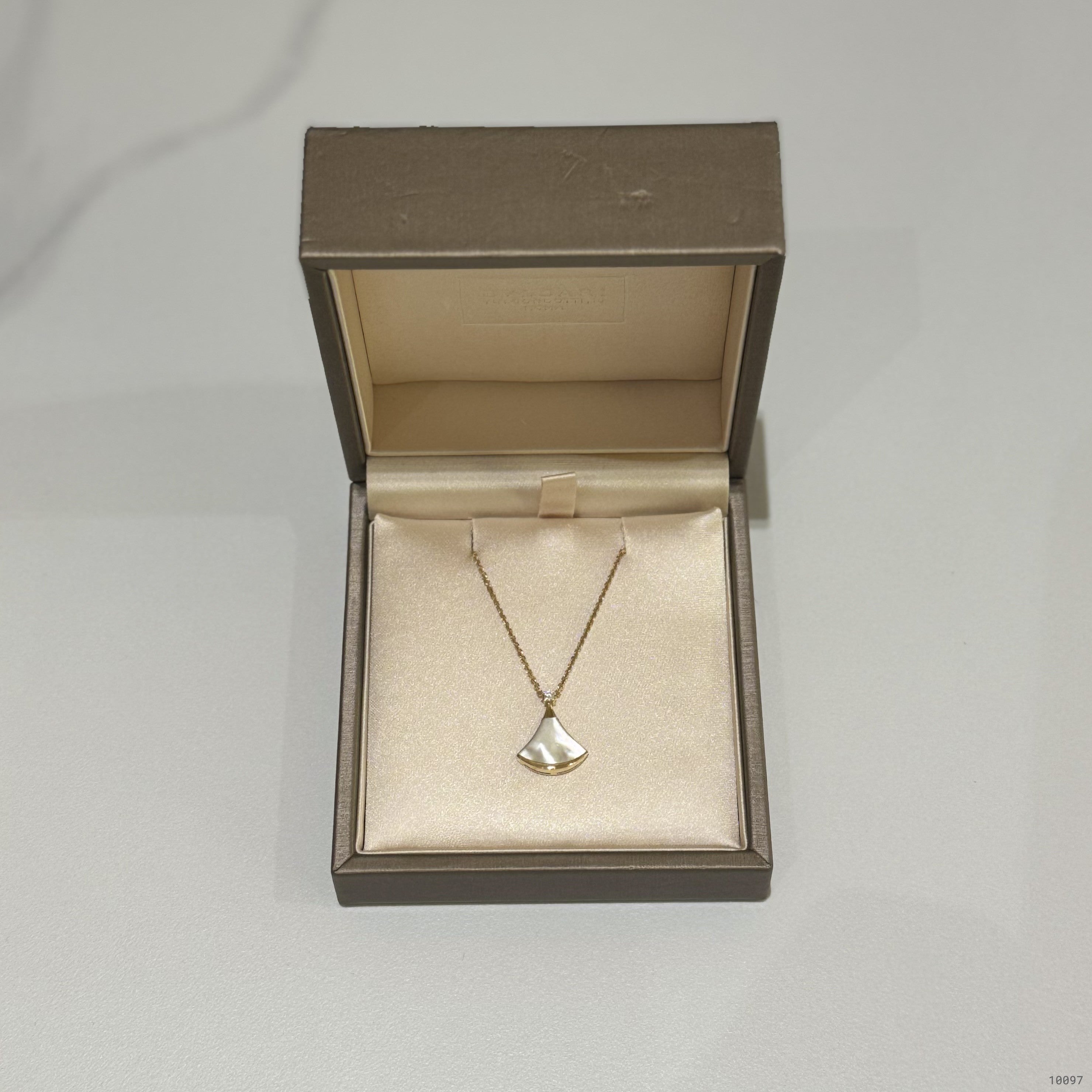 BVLGARI DIVAS’ DREAM NECKLACE | COLLINS RAIN