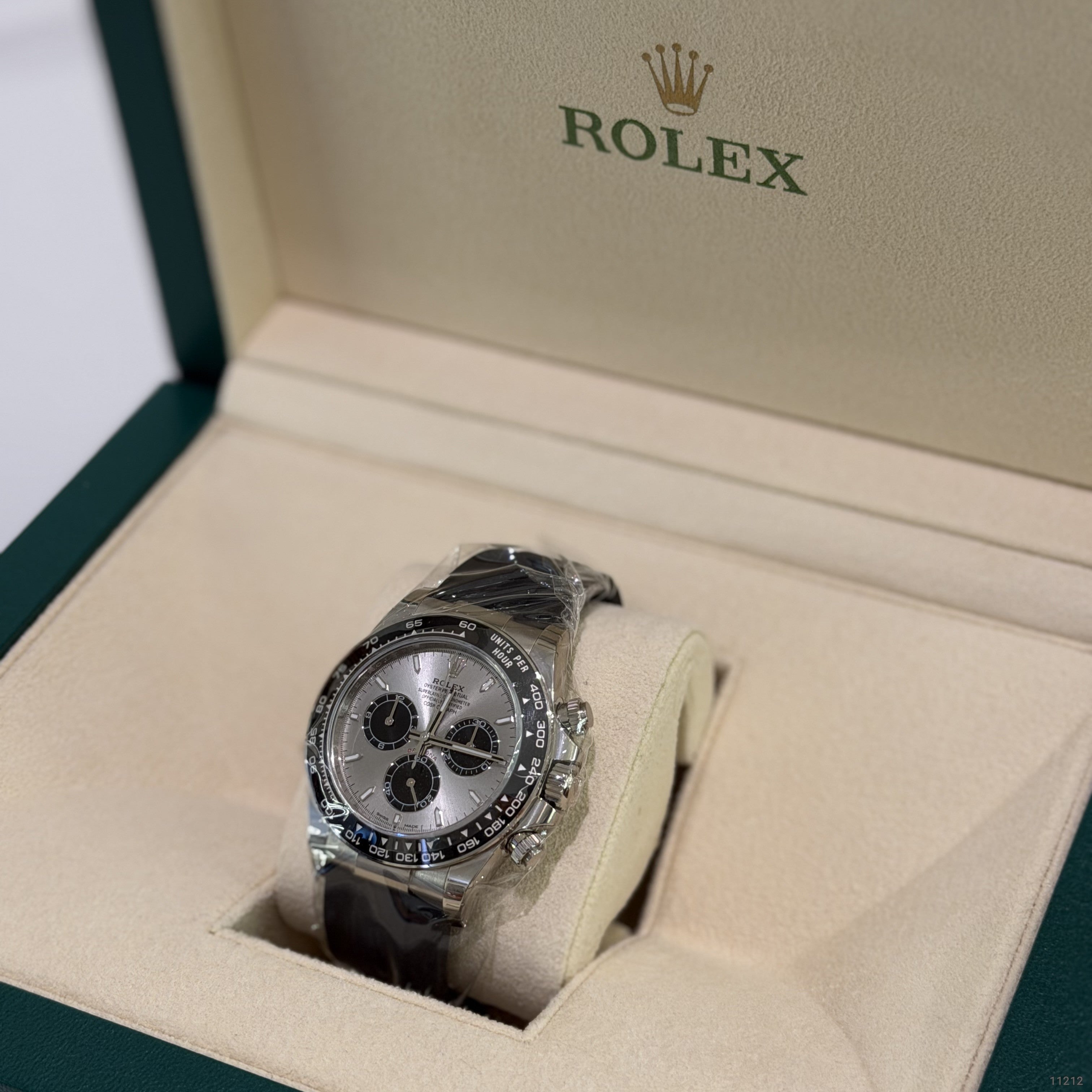 ROLEX Daytona 126519 White Gold “Cement Grey” Oysterflex