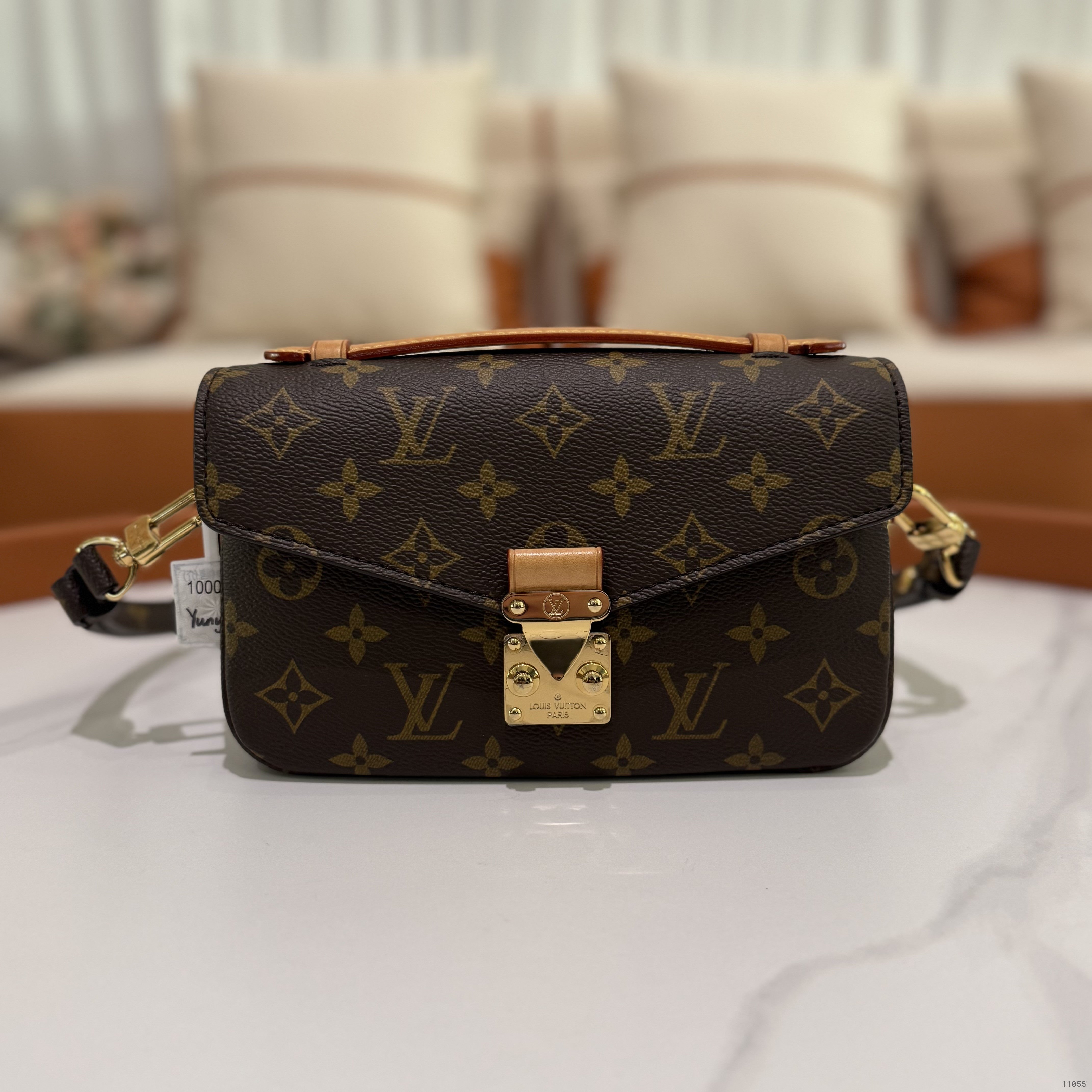 LOUIS VUITTON MÉTIS EAST WEST SHOULDER BAG