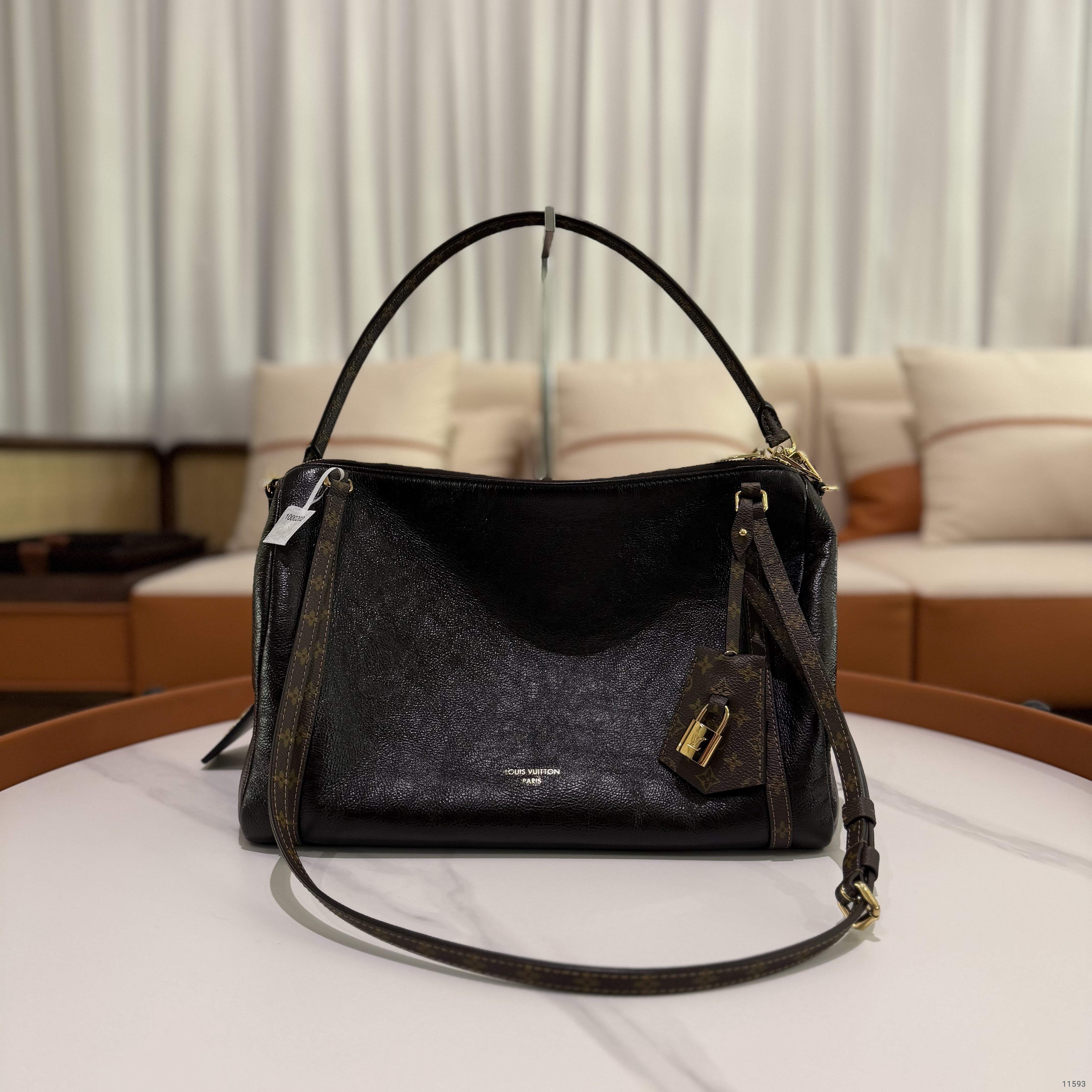 Louis Vuitton Express MM