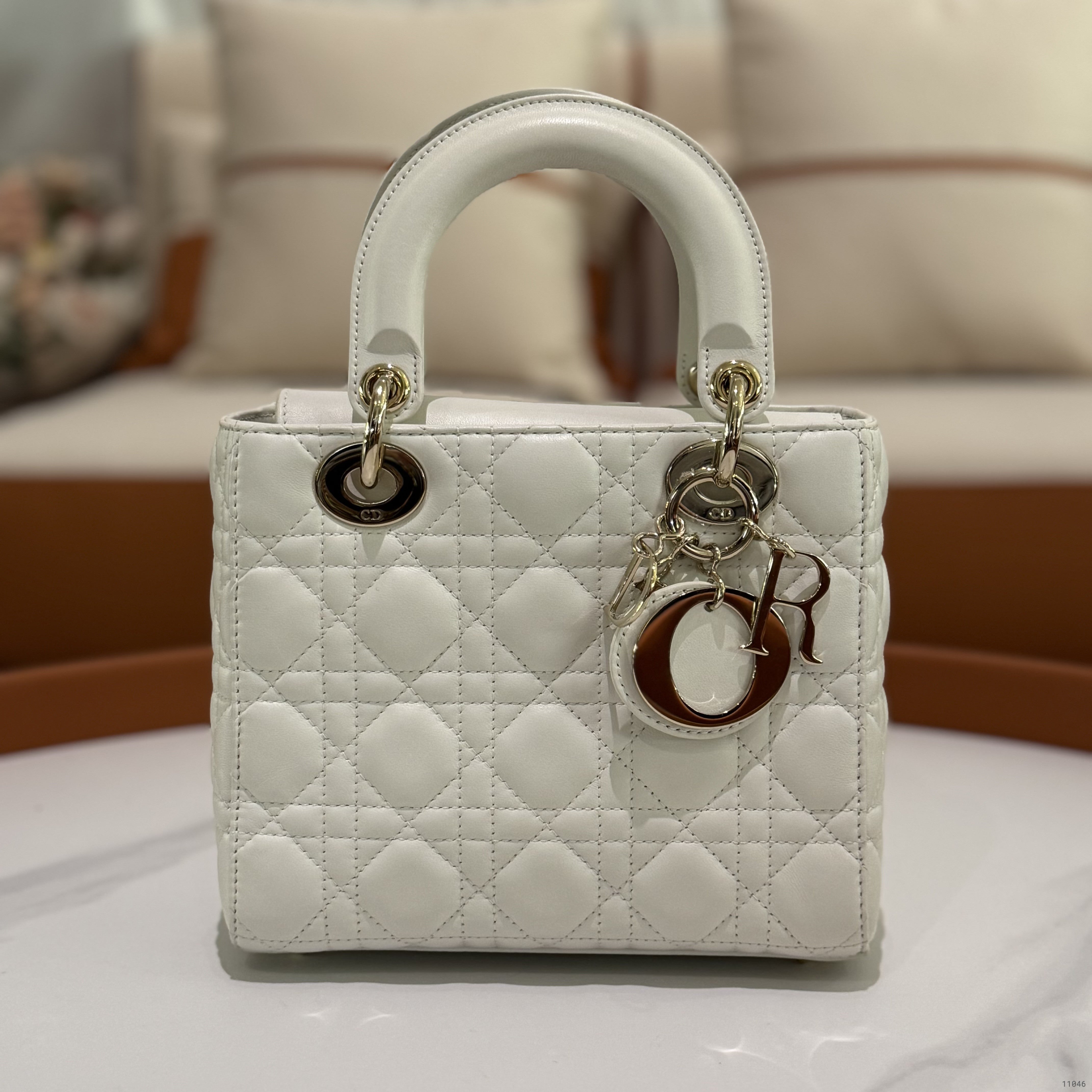 DIOR LADY DIOR SMALL WHITE LAMBSKIN (FOUR GUSSETS)