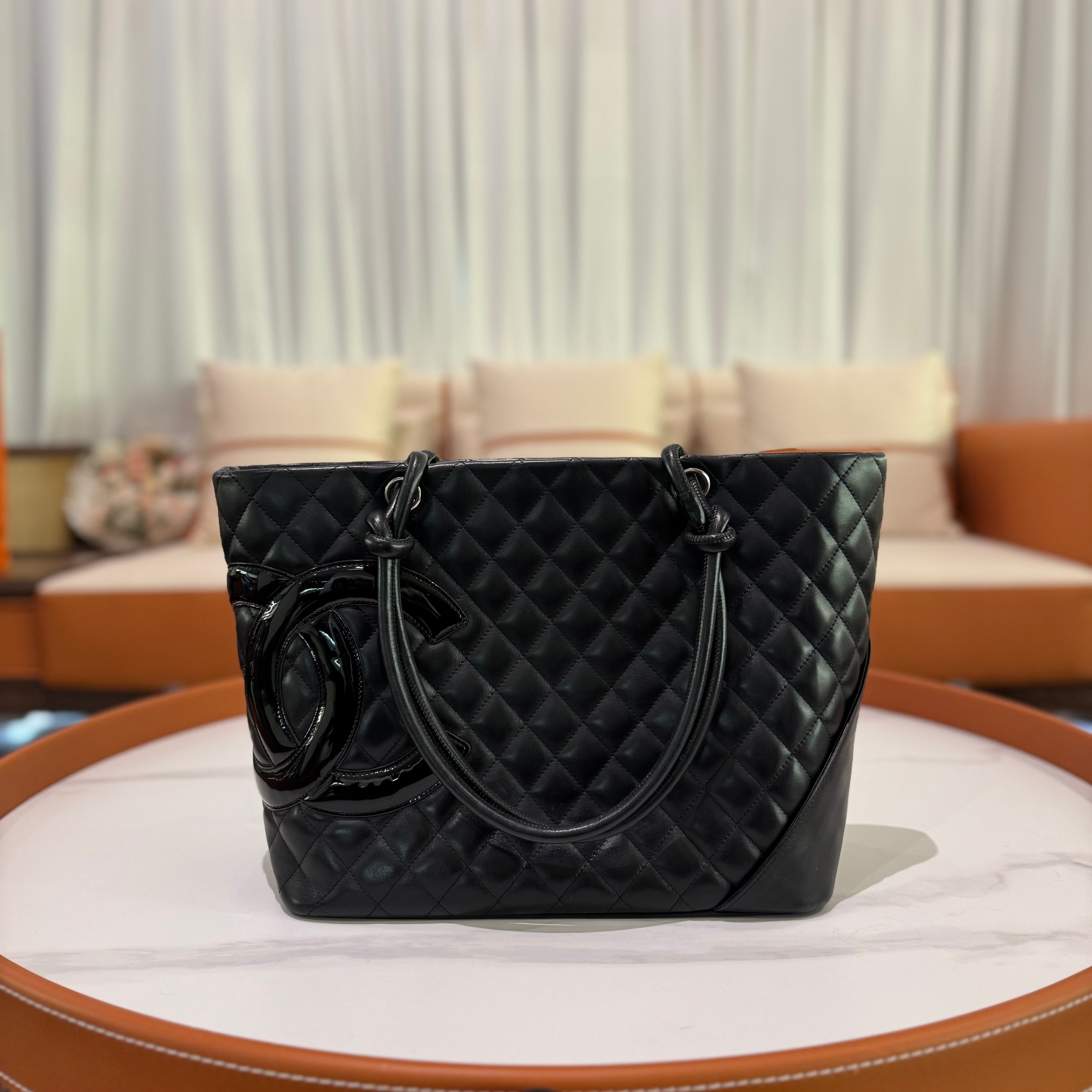 CHANEL TOTE CLASSIC COWHIDE LEATHER SHOULDER BAG