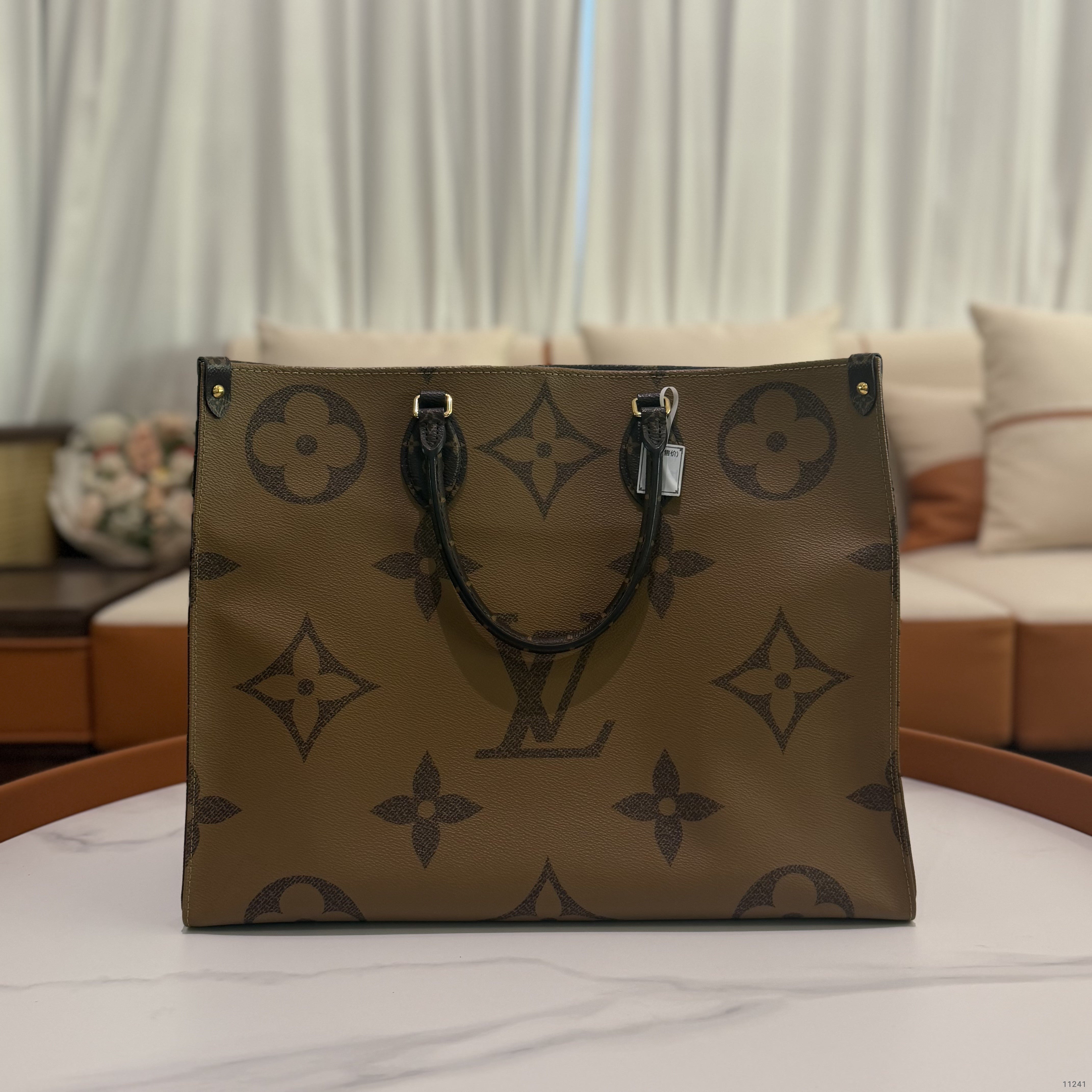 Louis Vuitton On The Go Tote Monogram Large Tote Bag