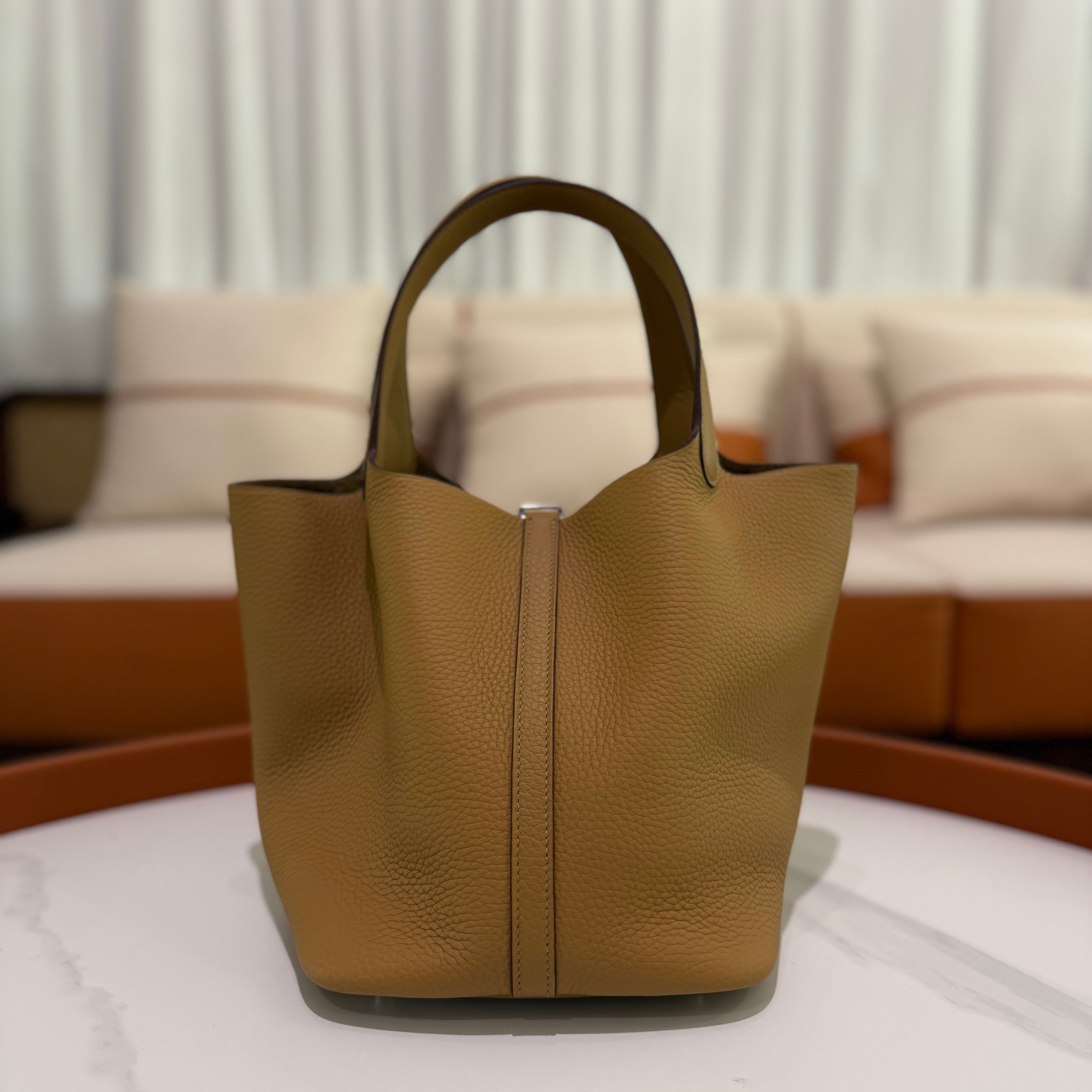 Hermes Picotin Lock 22 Biscuit (Stamp K)