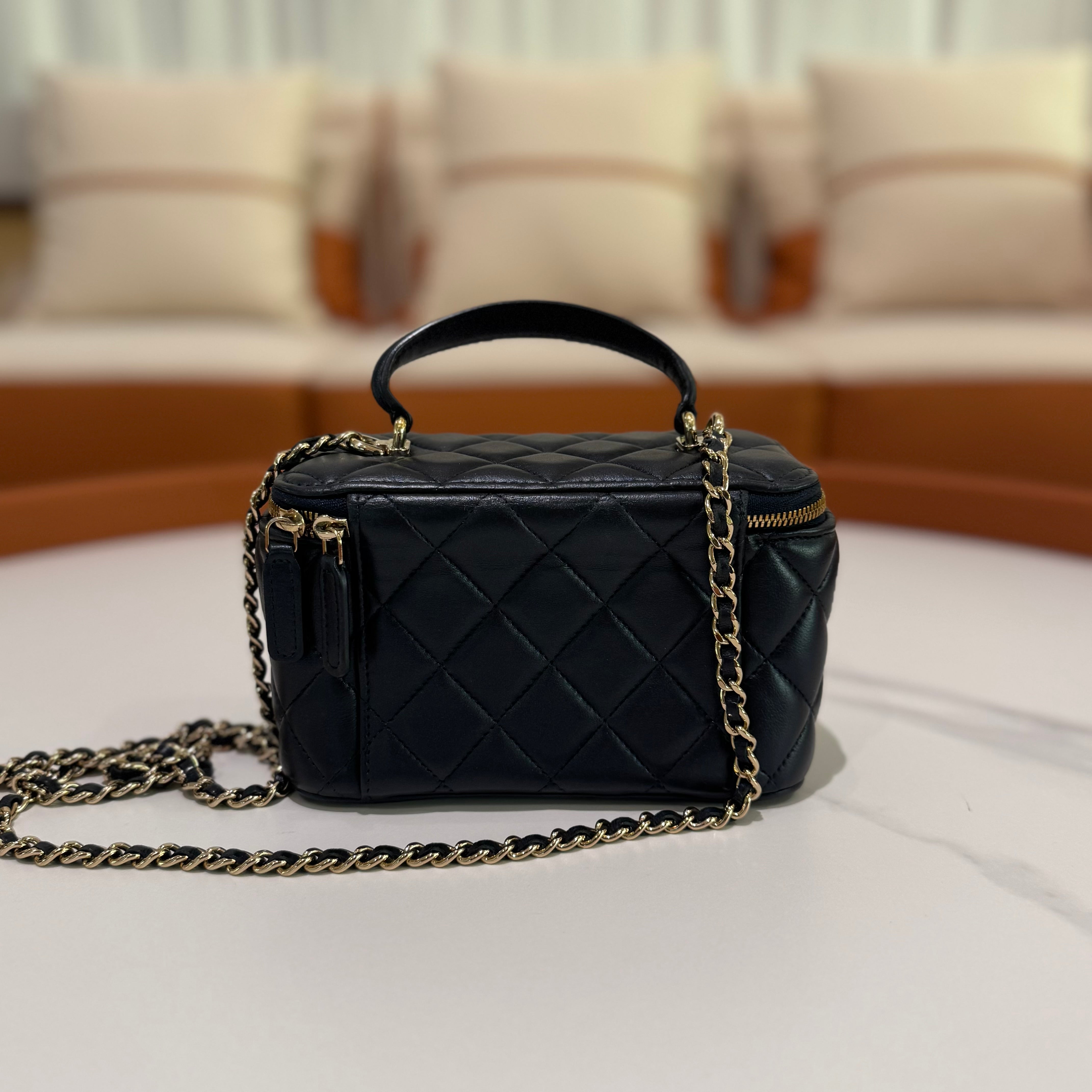CHANEL VANITY CASE WITH HANDLE DARK BLUE LAMBSKIN