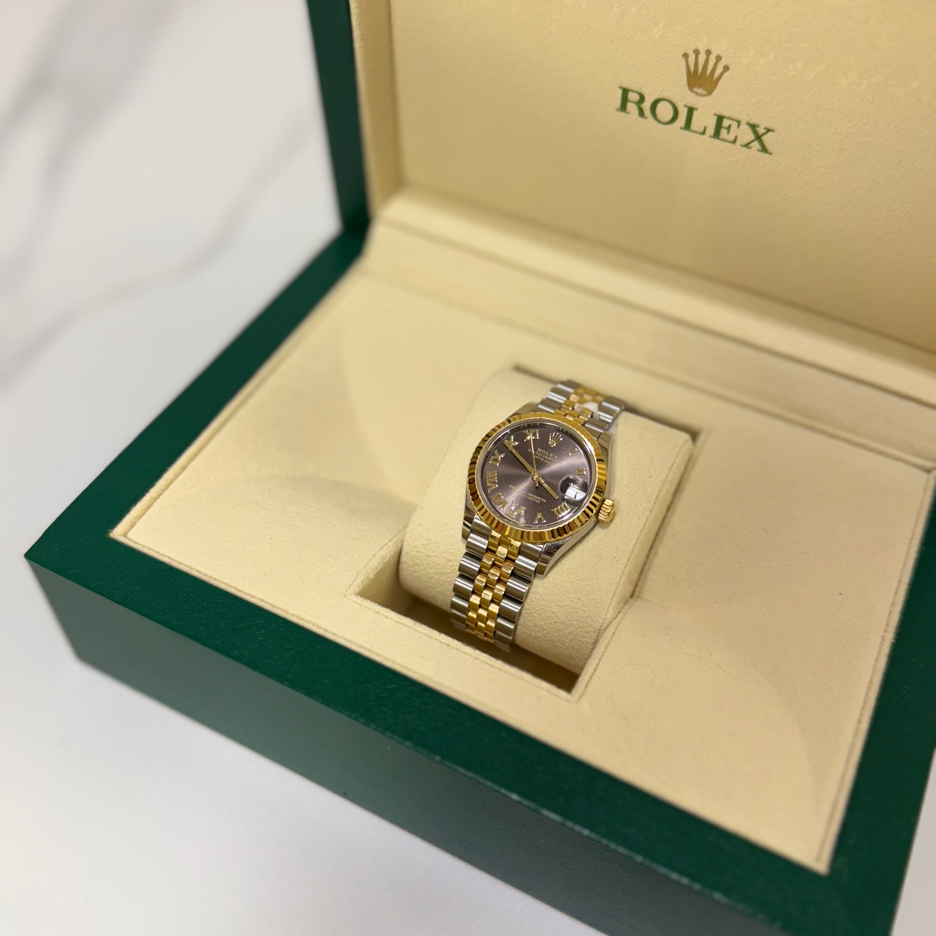ROLEX DATEJUST 31MM OYSTERSTEEL, YELLOW GOLD REF 278273 COFFEE DIALED