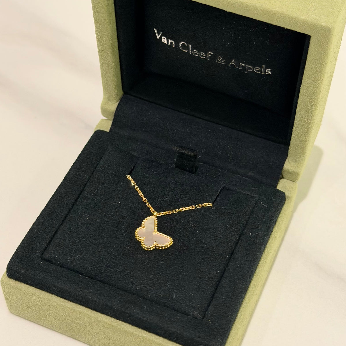 Van Cleef & Arpels Sweet Butterflies Pendant White