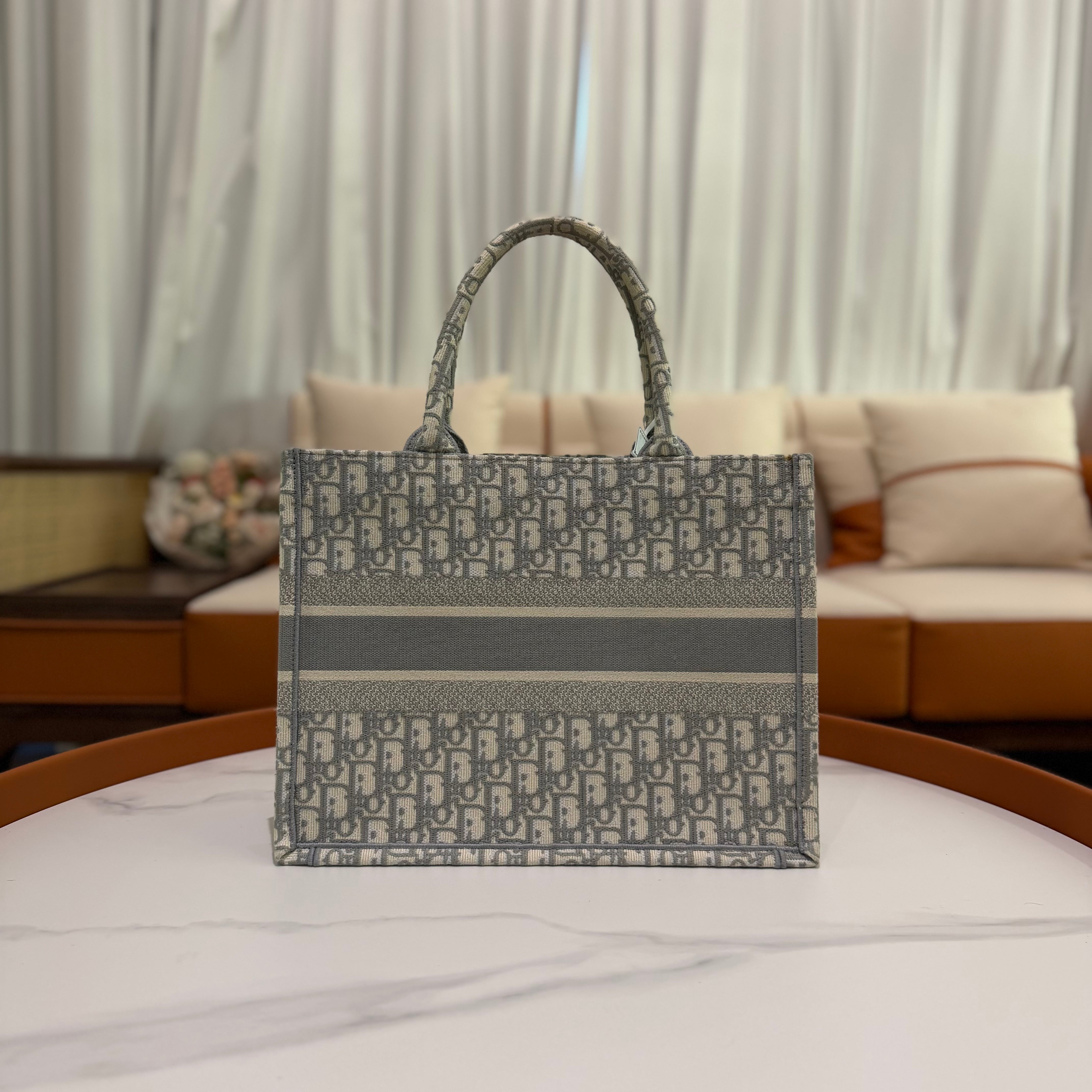 DIOR TOTE BAG GRAY MEDIUM TOTE