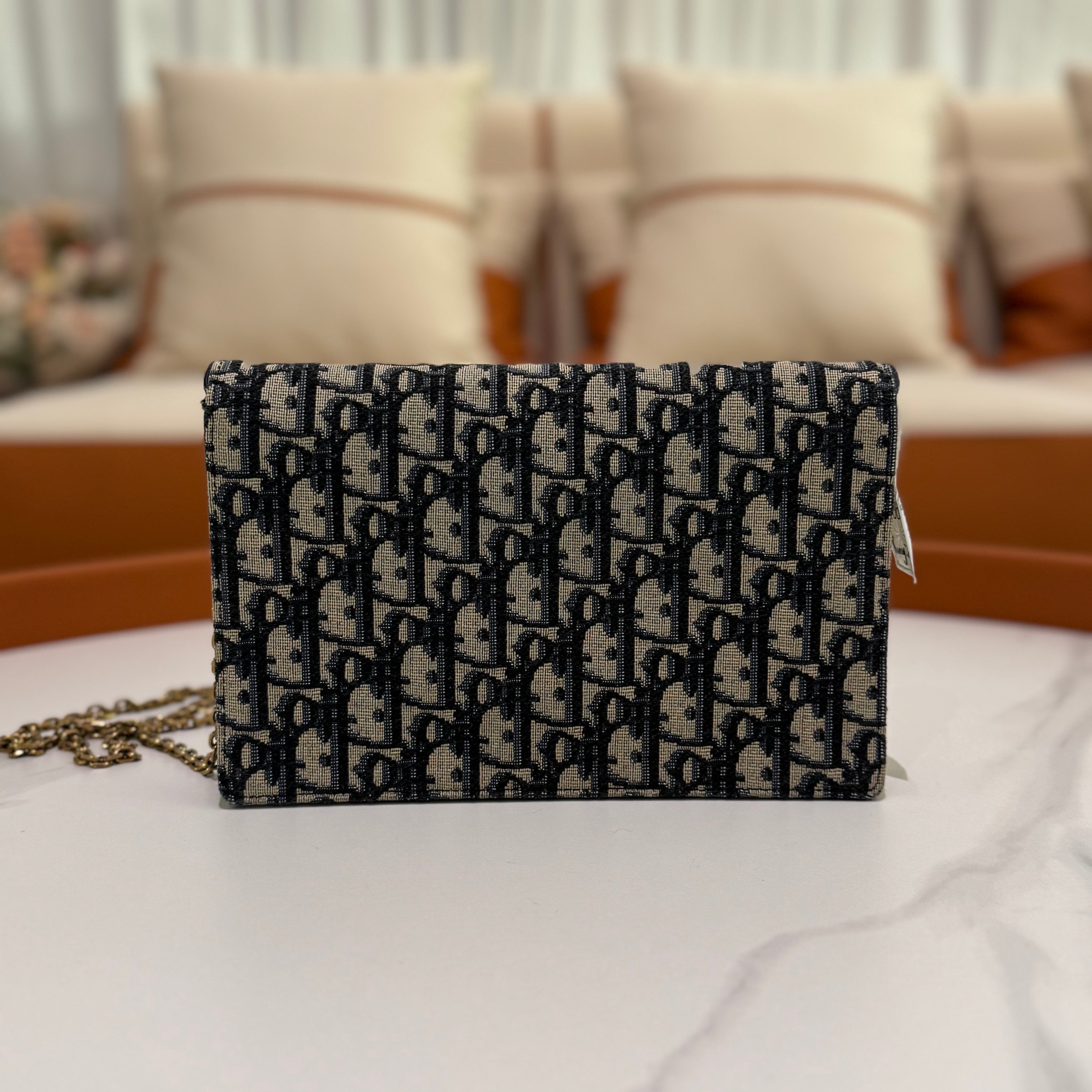 DIOR OBLIQUE WALLET ON CHAIN
