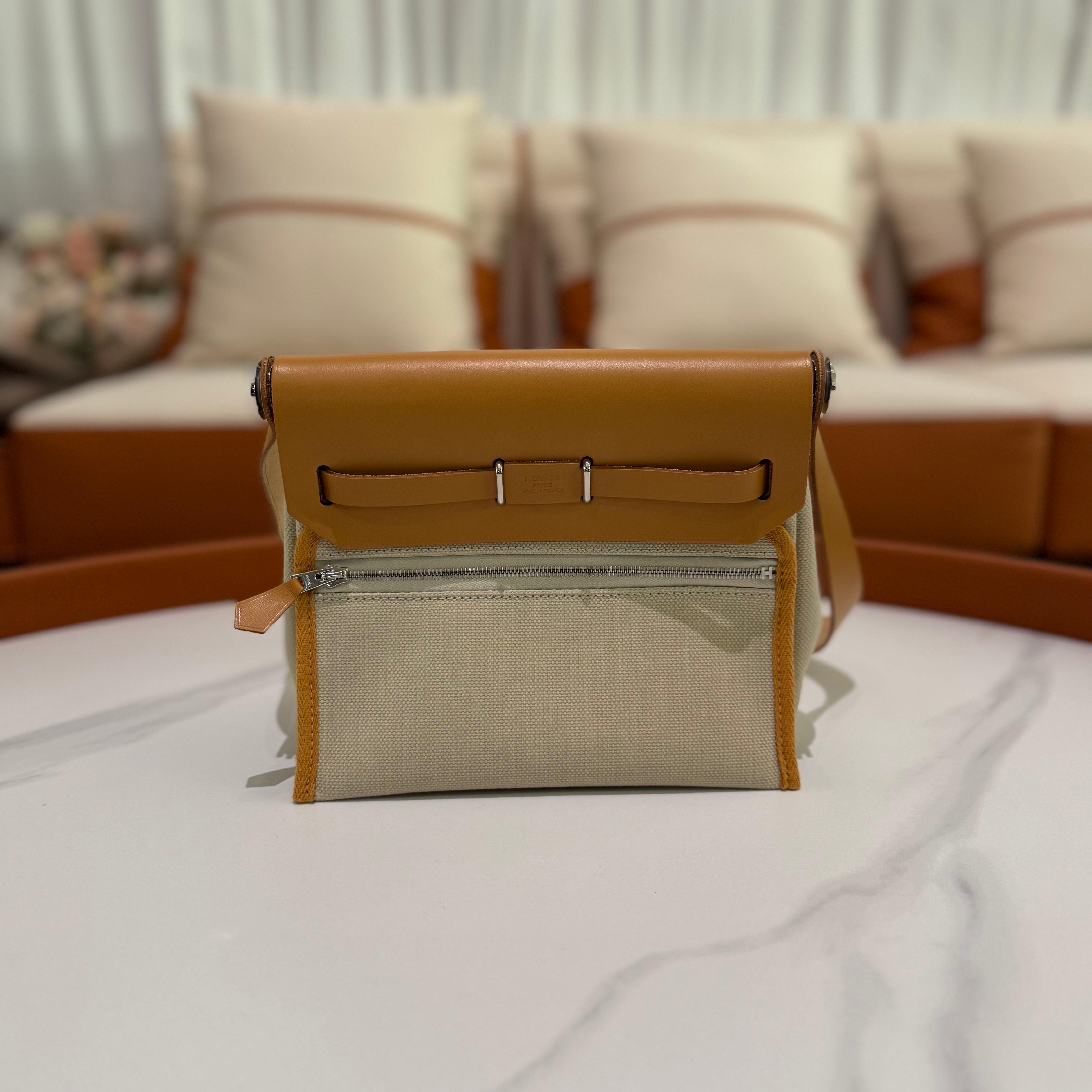 HERMÈS HERBAG MINI GOLD（STAMP K）
