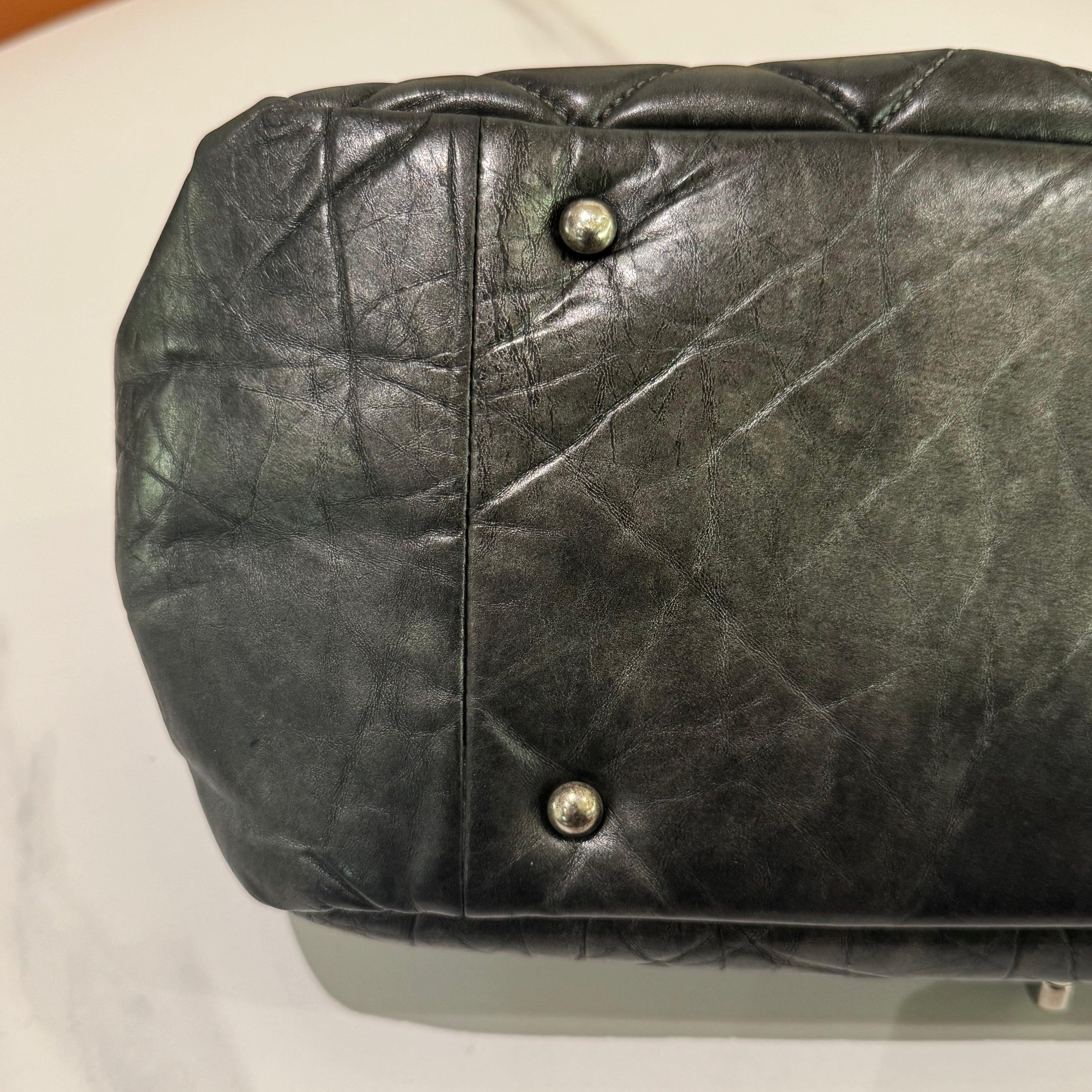 CHANEL LARGE LAVA CHAIN SHOULDER BAG IN SILVER GREY