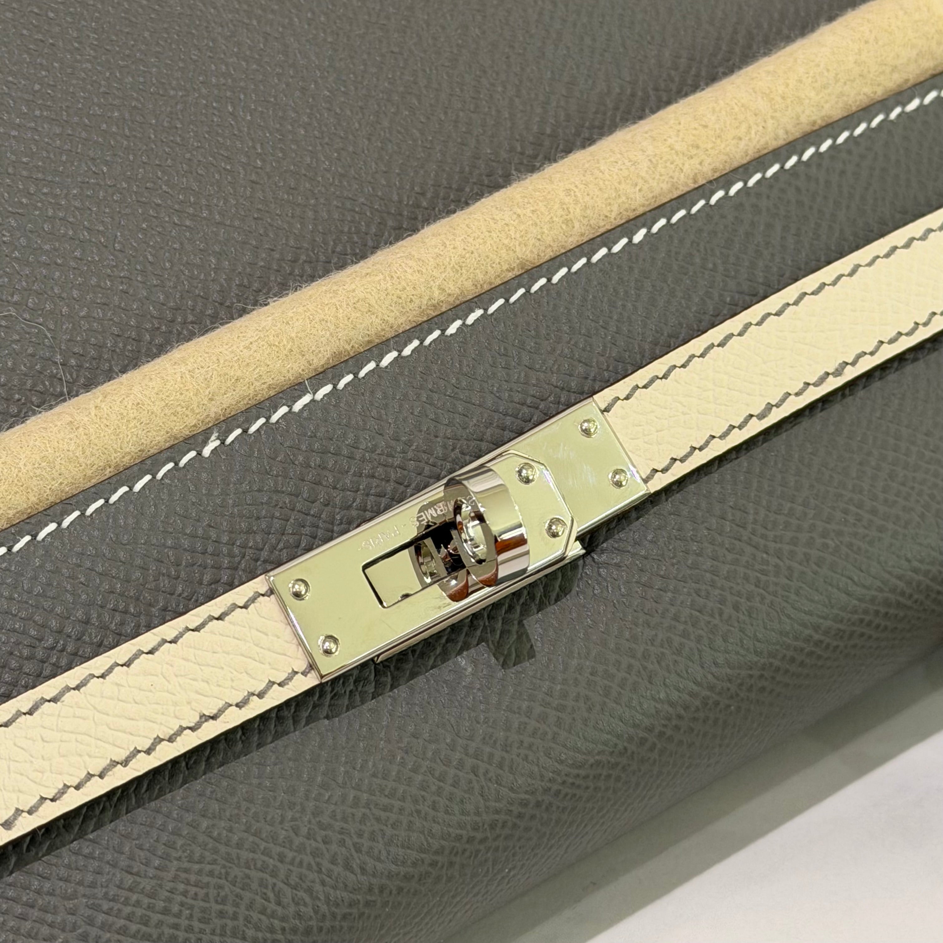 HERMÈS KELLY 25 SO GRIS ÉTAIN WITH SILVER HARDWARE EPSOM LEATHER (STAMP K)